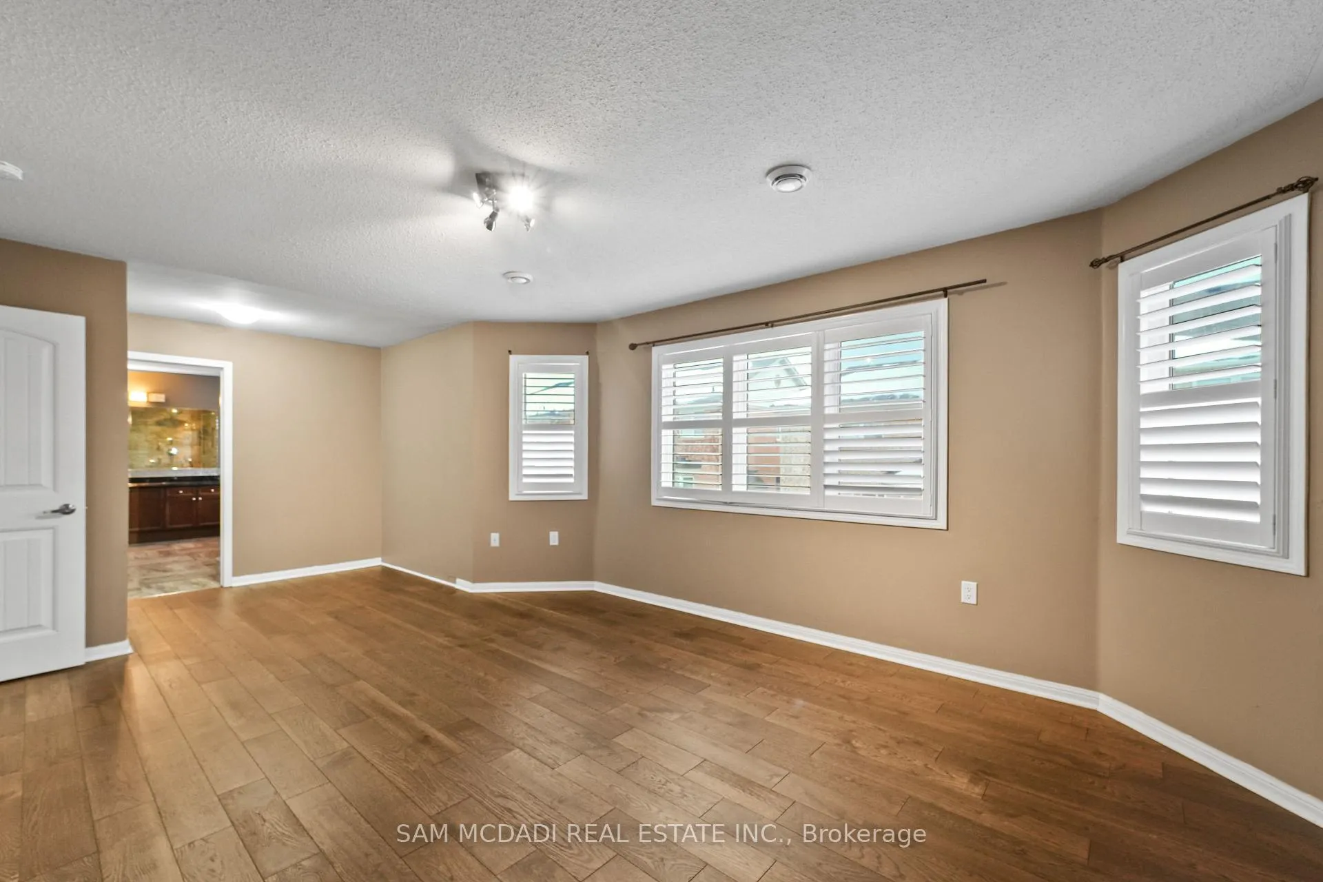 Photo 21 of Unit Upper, 424 Tonelli Lane, Milton, Harrison — HOMEH