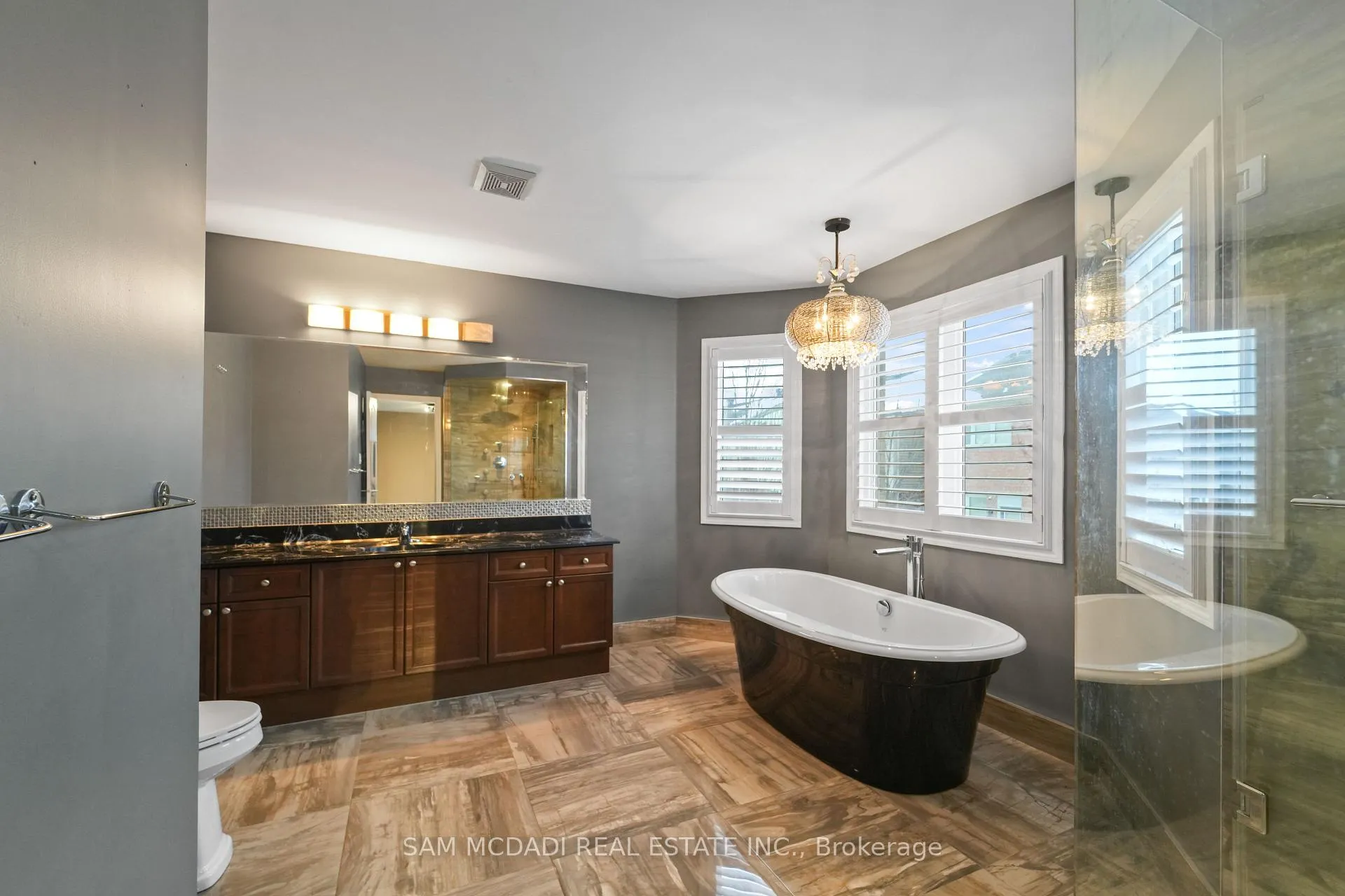 Photo 23 of Unit Upper, 424 Tonelli Lane, Milton, Harrison — HOMEH