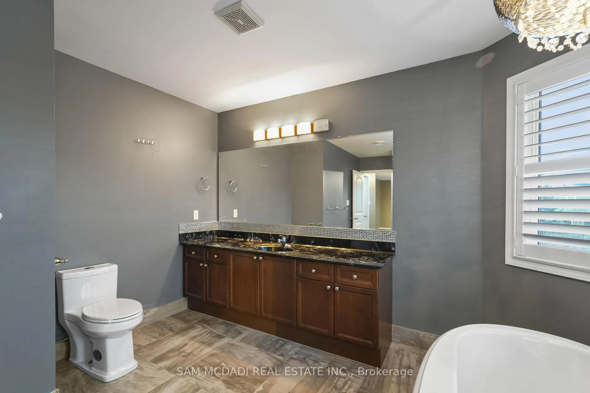 Photo 25 of Unit Upper, 424 Tonelli Lane, Milton, Harrison — HOMEH