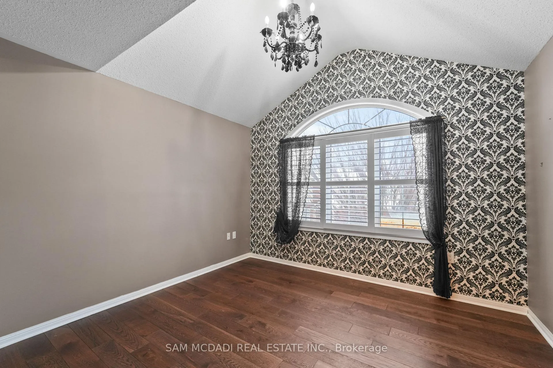 Photo 27 of Unit Upper, 424 Tonelli Lane, Milton, Harrison — HOMEH