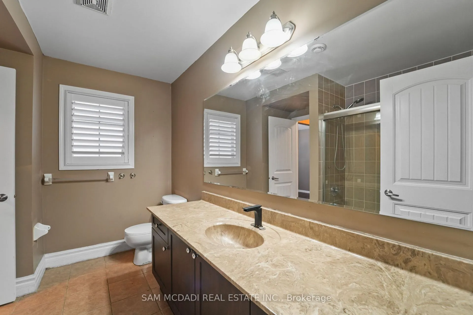 Photo 29 of Unit Upper, 424 Tonelli Lane, Milton, Harrison — HOMEH