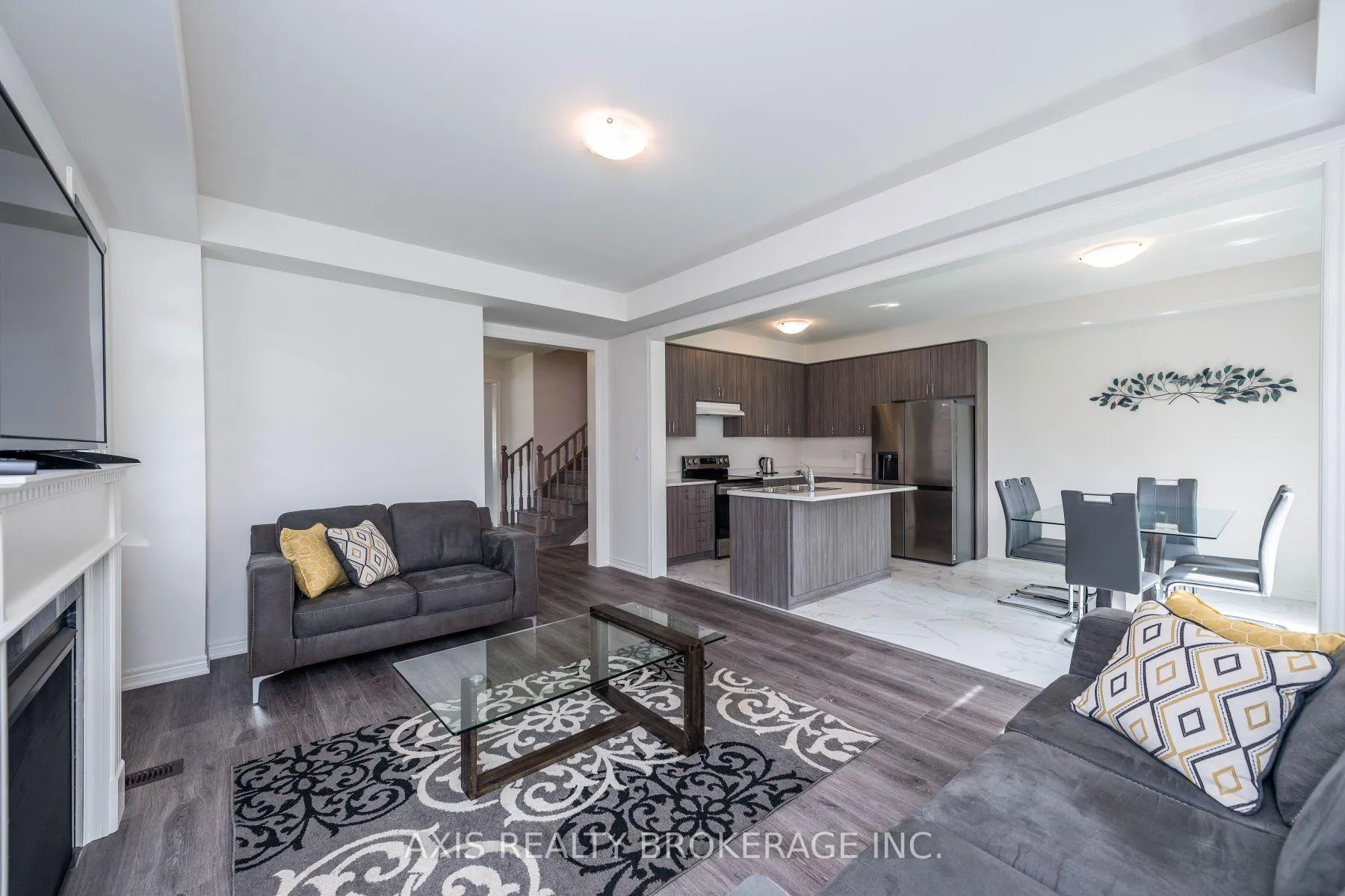 Photo 9 of 43 Silver Meadow Gardens, Hamilton, Waterdown — HOMEH
