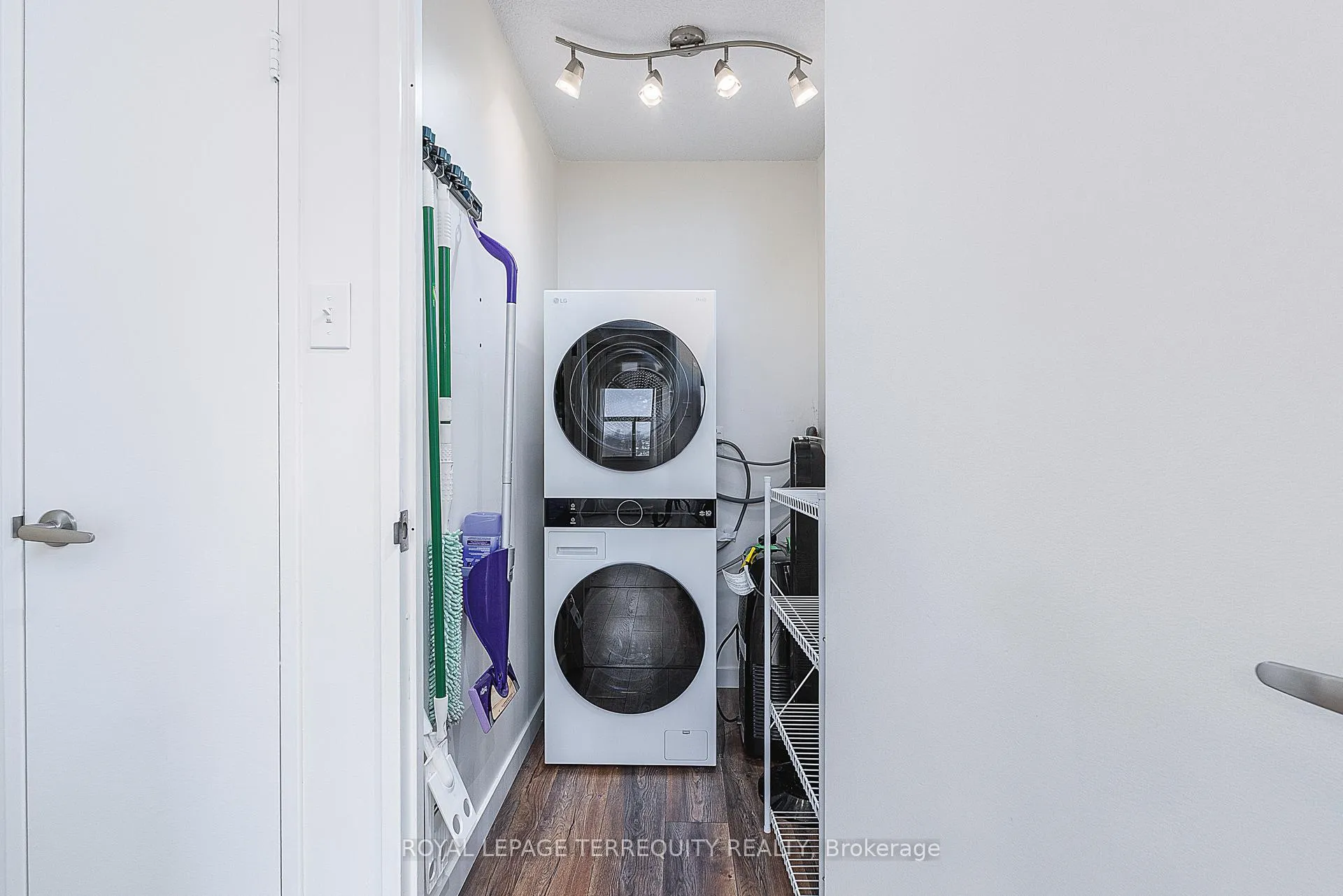 Photo 13 of Unit 807, 1210 Radom Street, Pickering, Bay Ridges — HOMEH