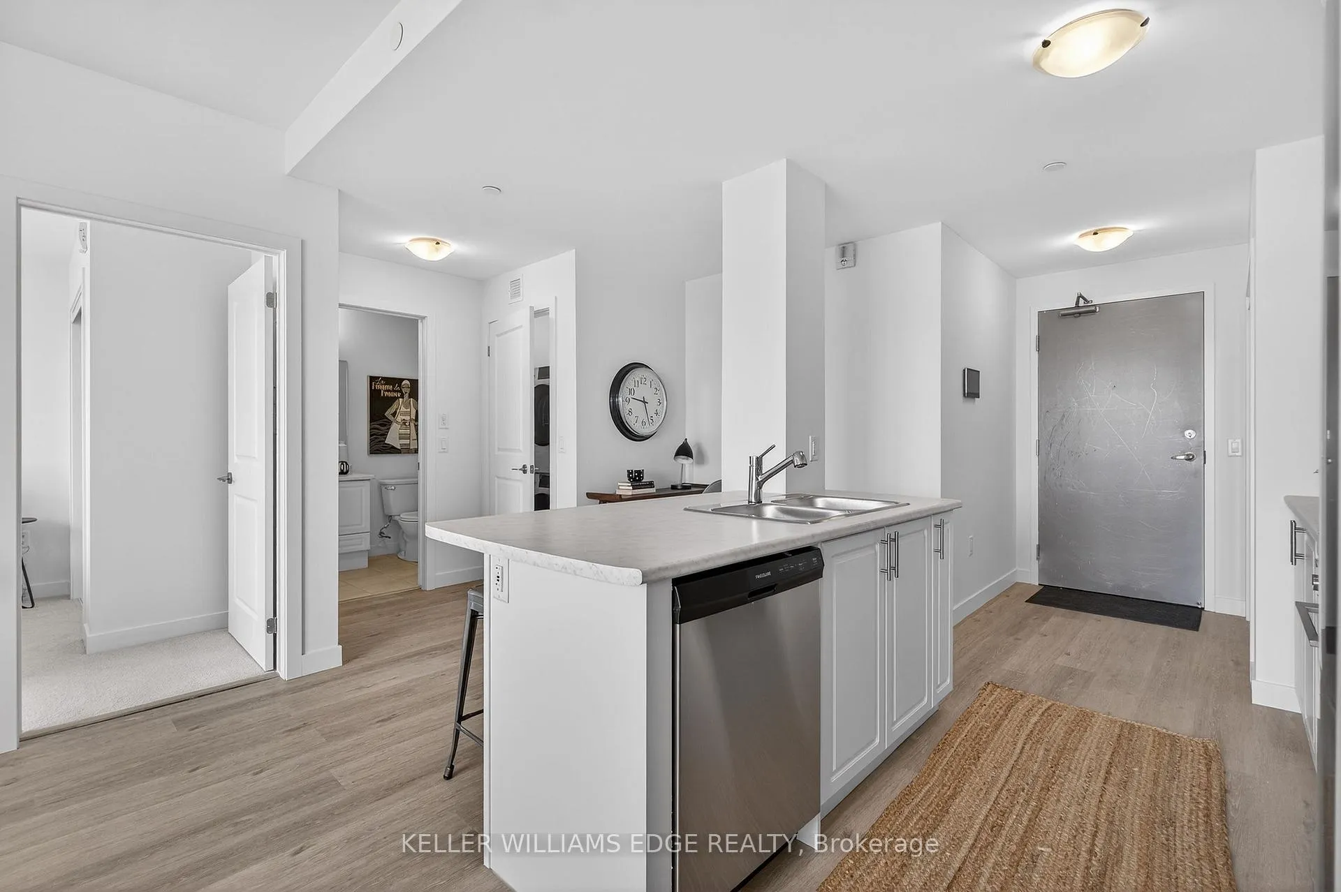 Photo 8 of 461 Green Road, Hamilton, Lakeshore — HOMEH
