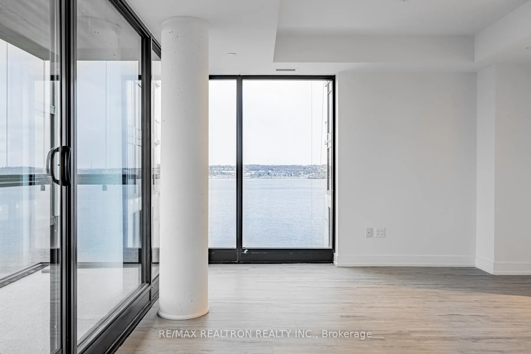 Photo 7 of Unit 814, 185 Dunlop Street E, Barrie, Lakeshore — HOMEH