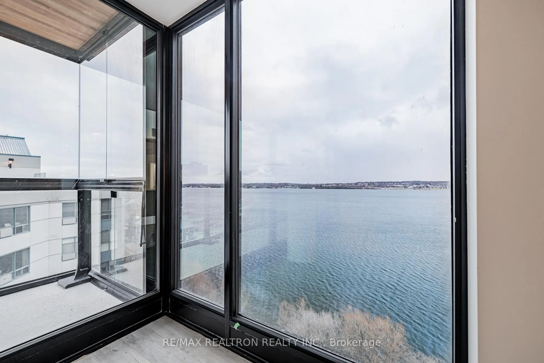 Photo 9 of Unit 814, 185 Dunlop Street E, Barrie, Lakeshore — HOMEH