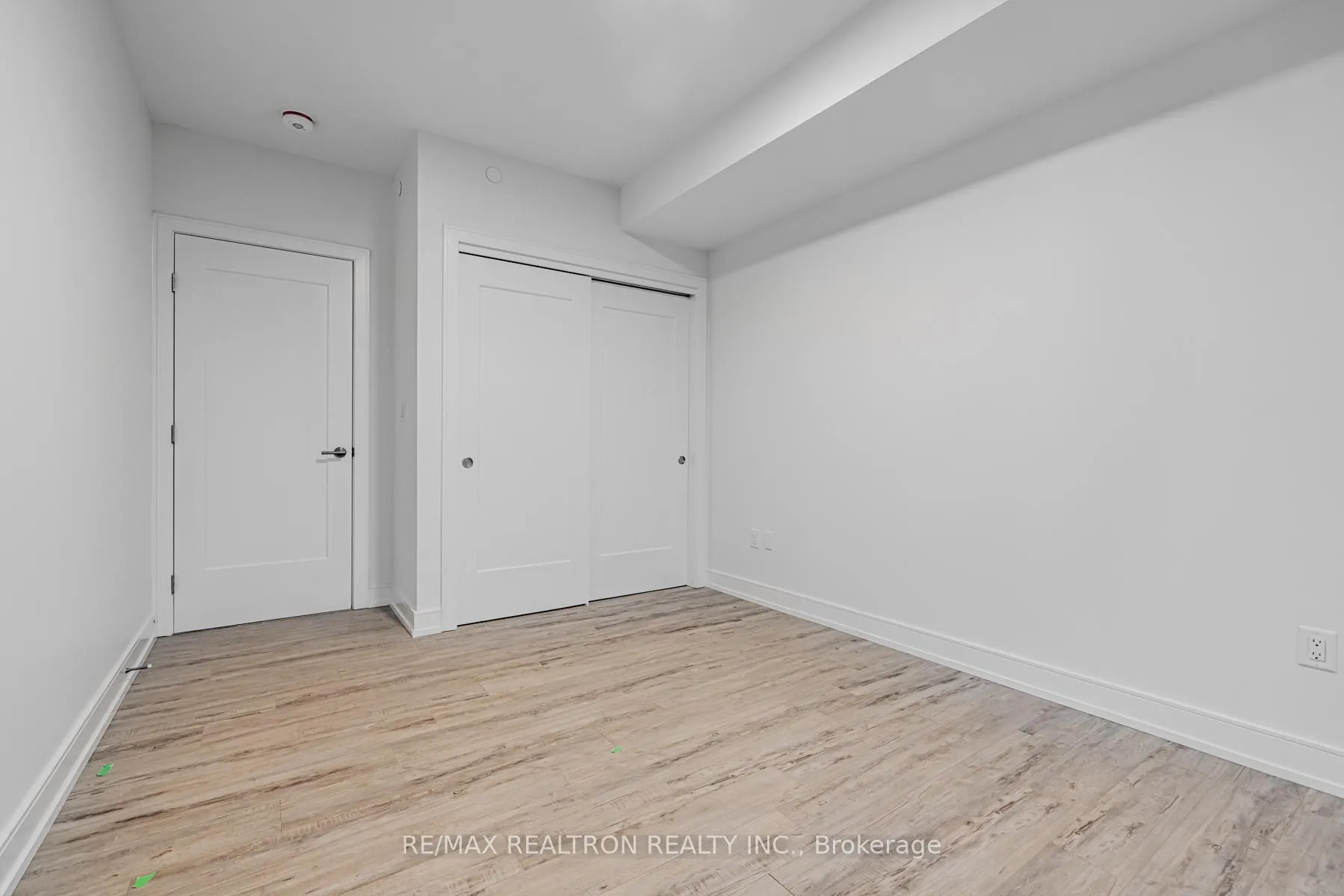 Photo 21 of Unit 814, 185 Dunlop Street E, Barrie, Lakeshore — HOMEH