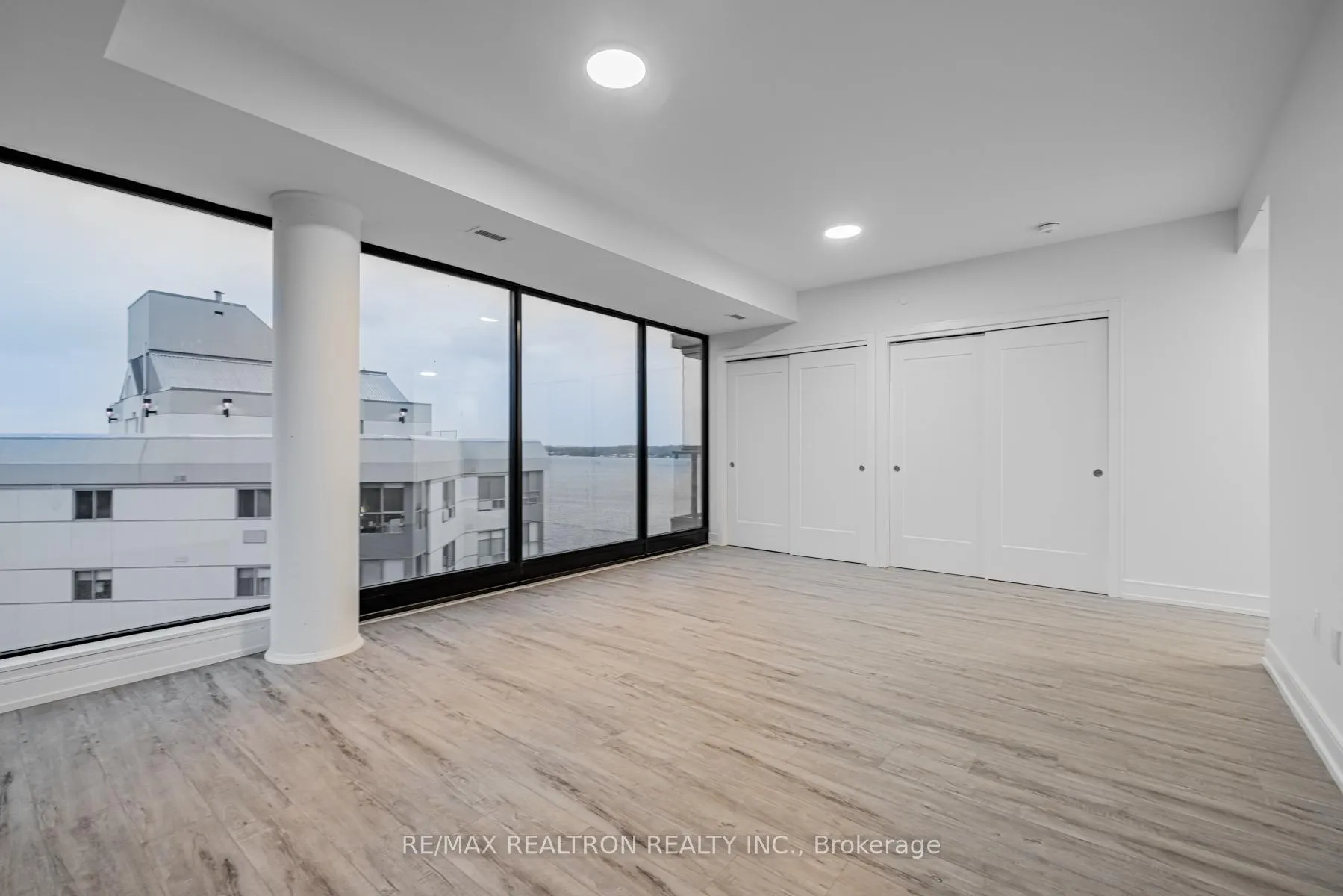 Photo 25 of Unit 814, 185 Dunlop Street E, Barrie, Lakeshore — HOMEH