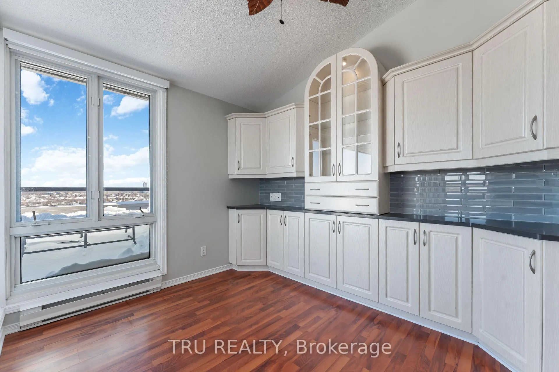 Photo 10 of Unit PH4, 158A McArthur Avenue, Ottawa, Vanier — HOMEH