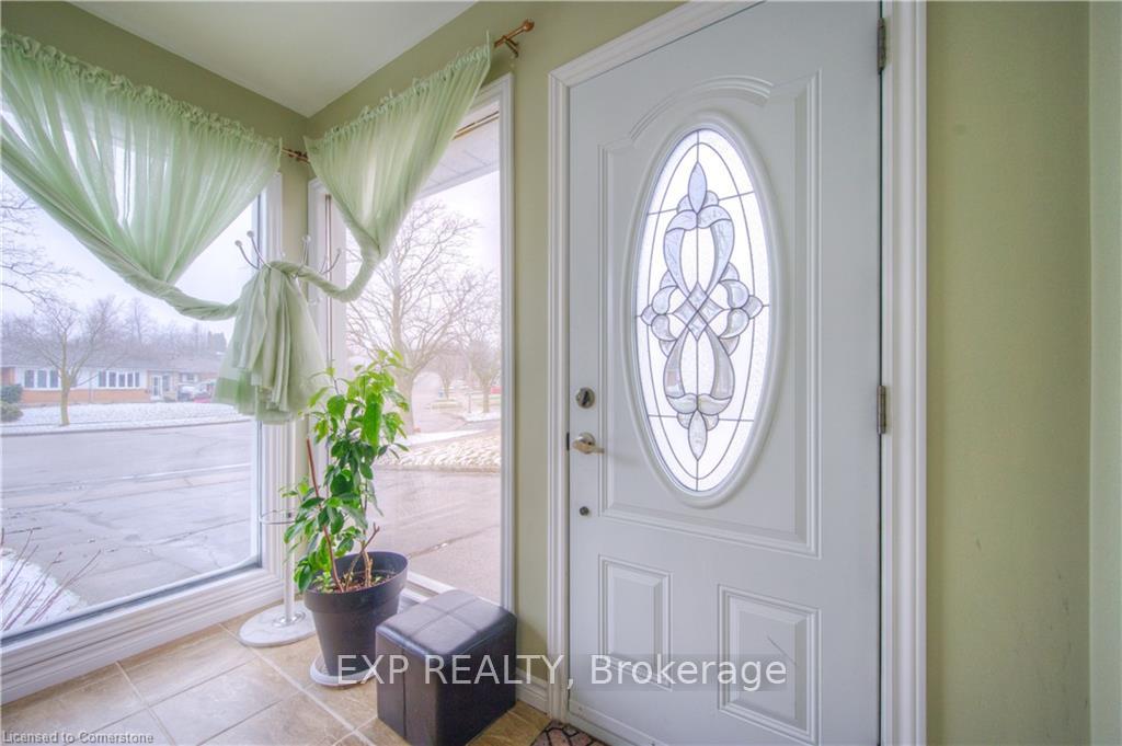 Photo 3 of 74 Markwood Drive, Kitchener — HOMEH
