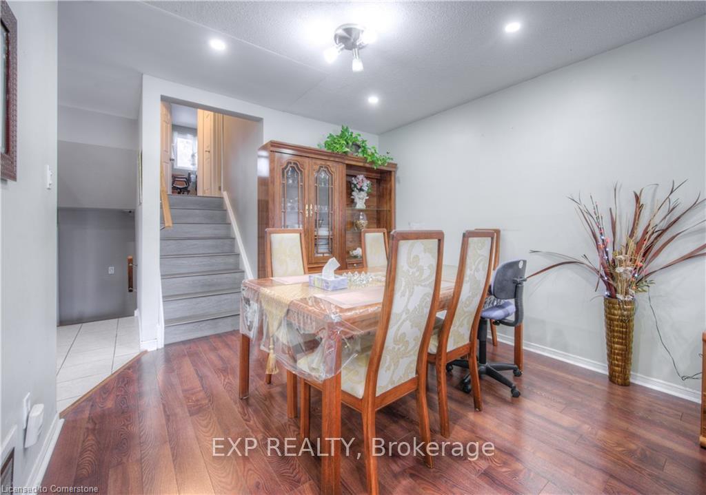 Photo 10 of 74 Markwood Drive, Kitchener — HOMEH
