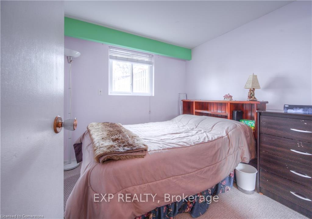 Photo 17 of 74 Markwood Drive, Kitchener — HOMEH