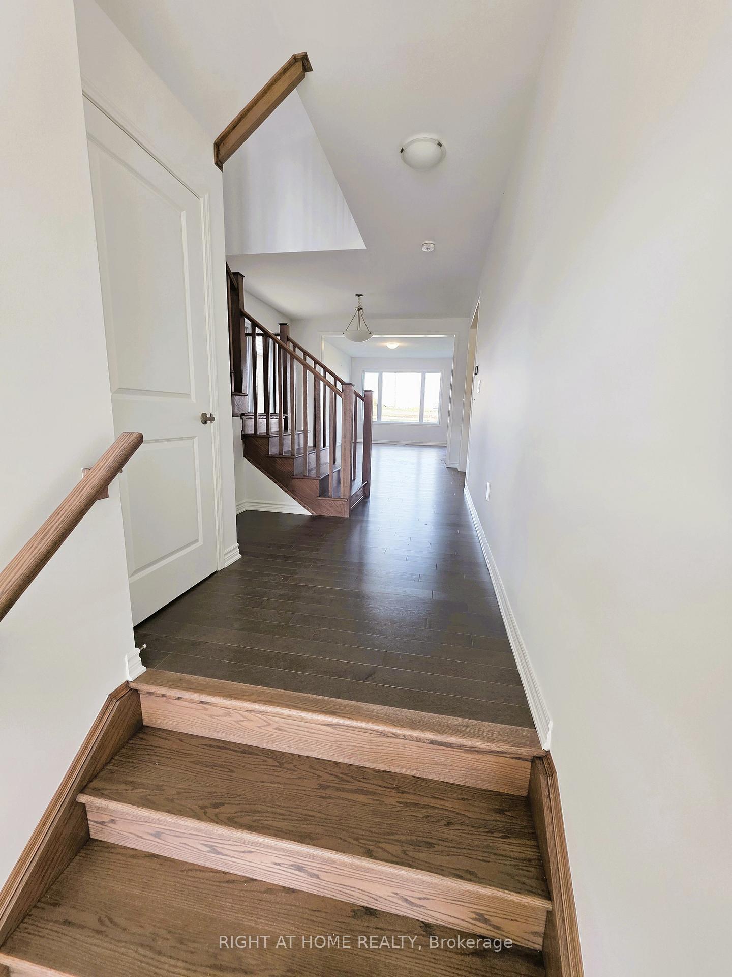 Photo 2 of 274 Millstone Street, Kitchener — HOMEH