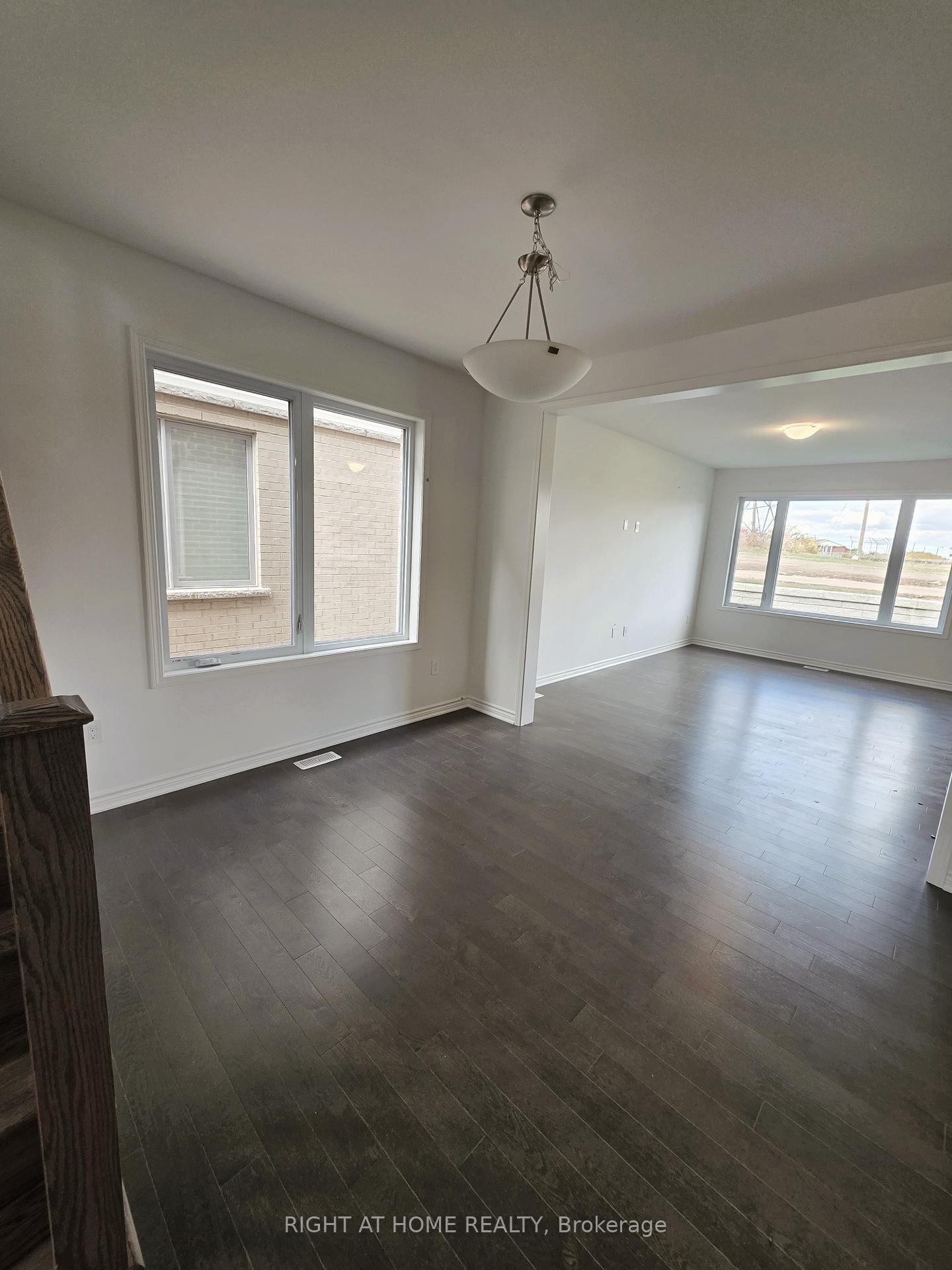 Photo 4 of 274 Millstone Street, Kitchener — HOMEH