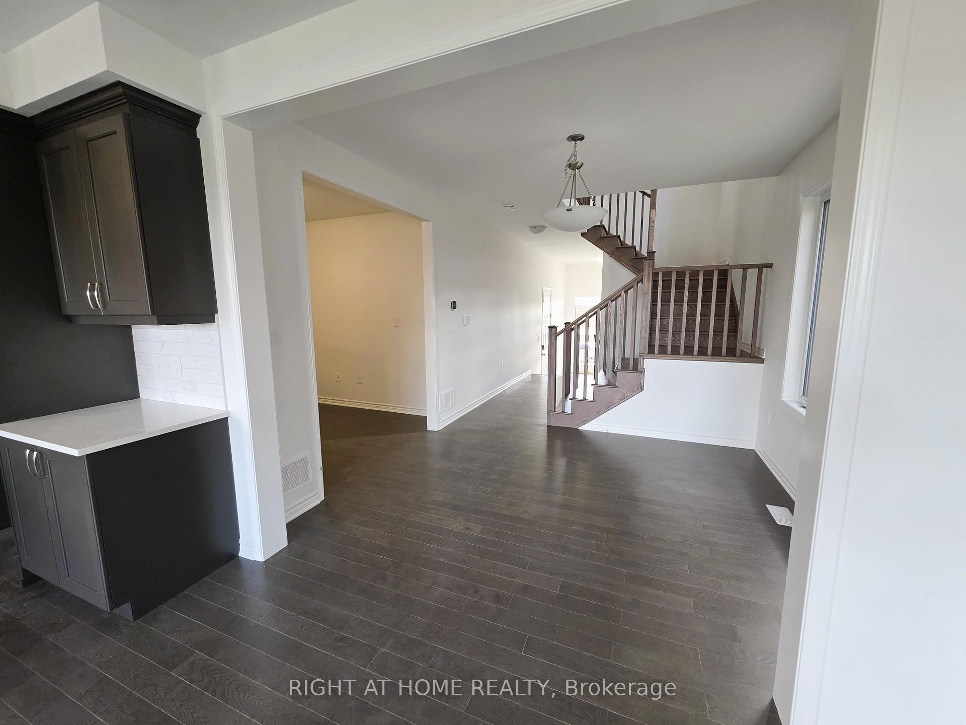 Photo 11 of 274 Millstone Street, Kitchener — HOMEH