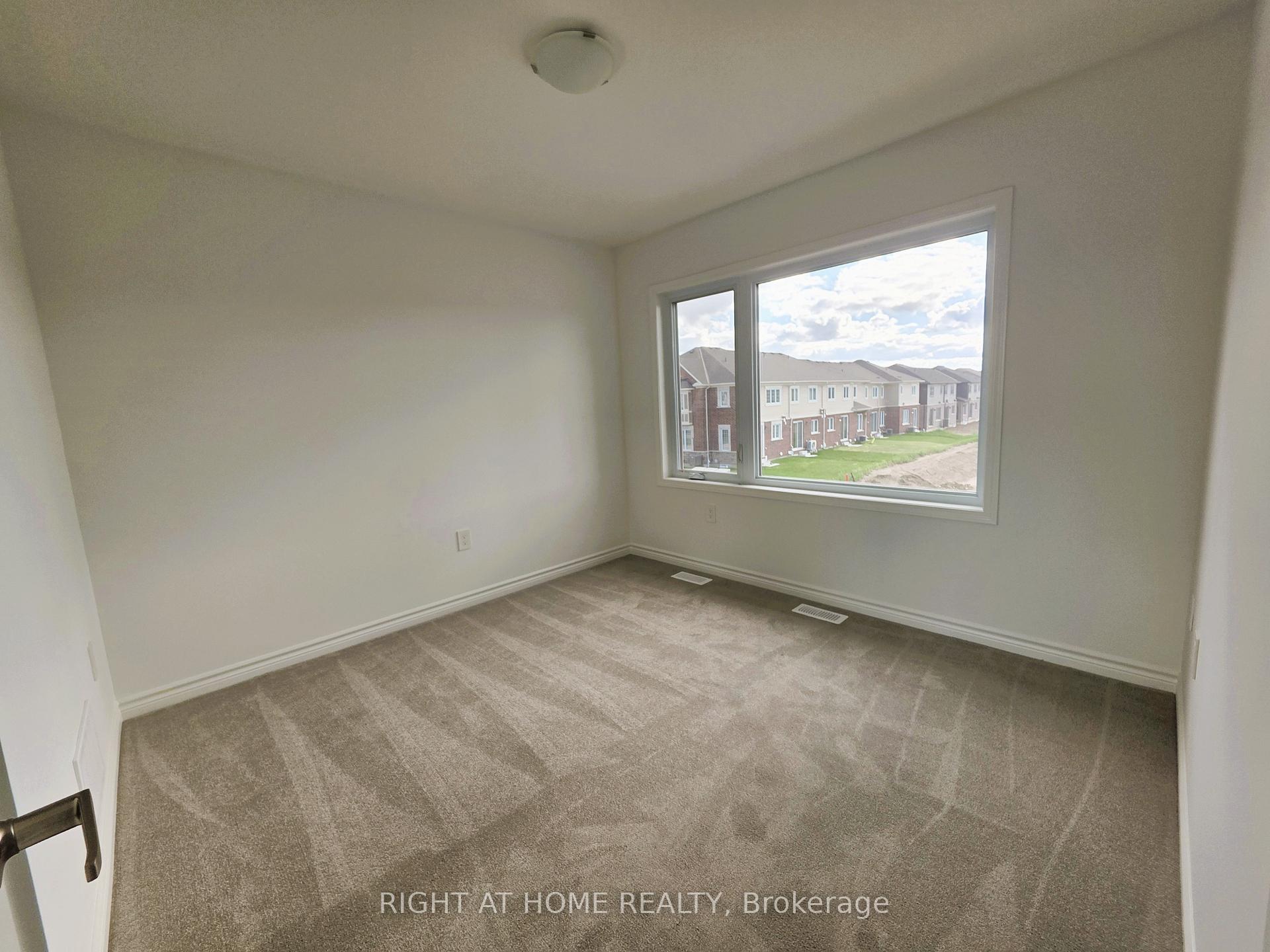 Photo 18 of 274 Millstone Street, Kitchener — HOMEH