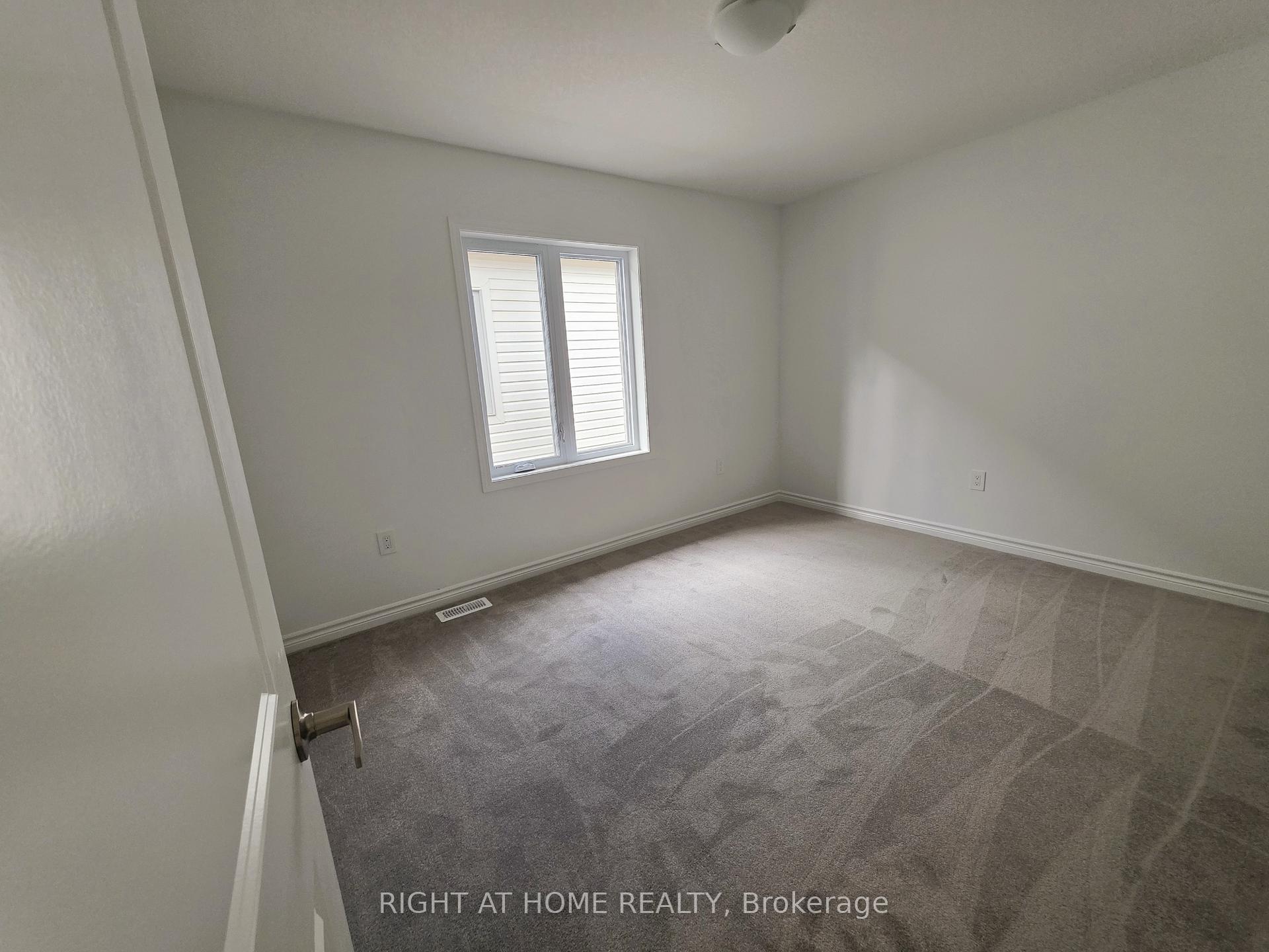 Photo 19 of 274 Millstone Street, Kitchener — HOMEH