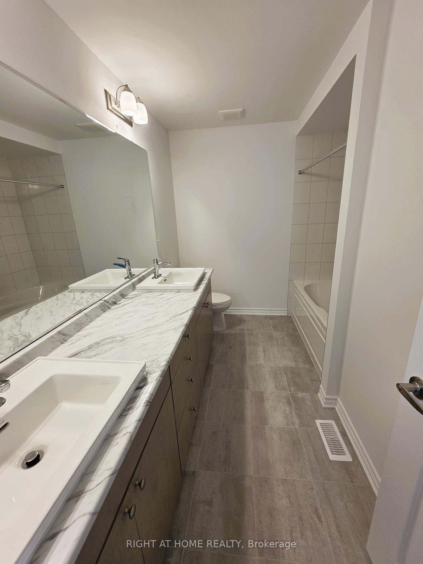 Photo 20 of 274 Millstone Street, Kitchener — HOMEH