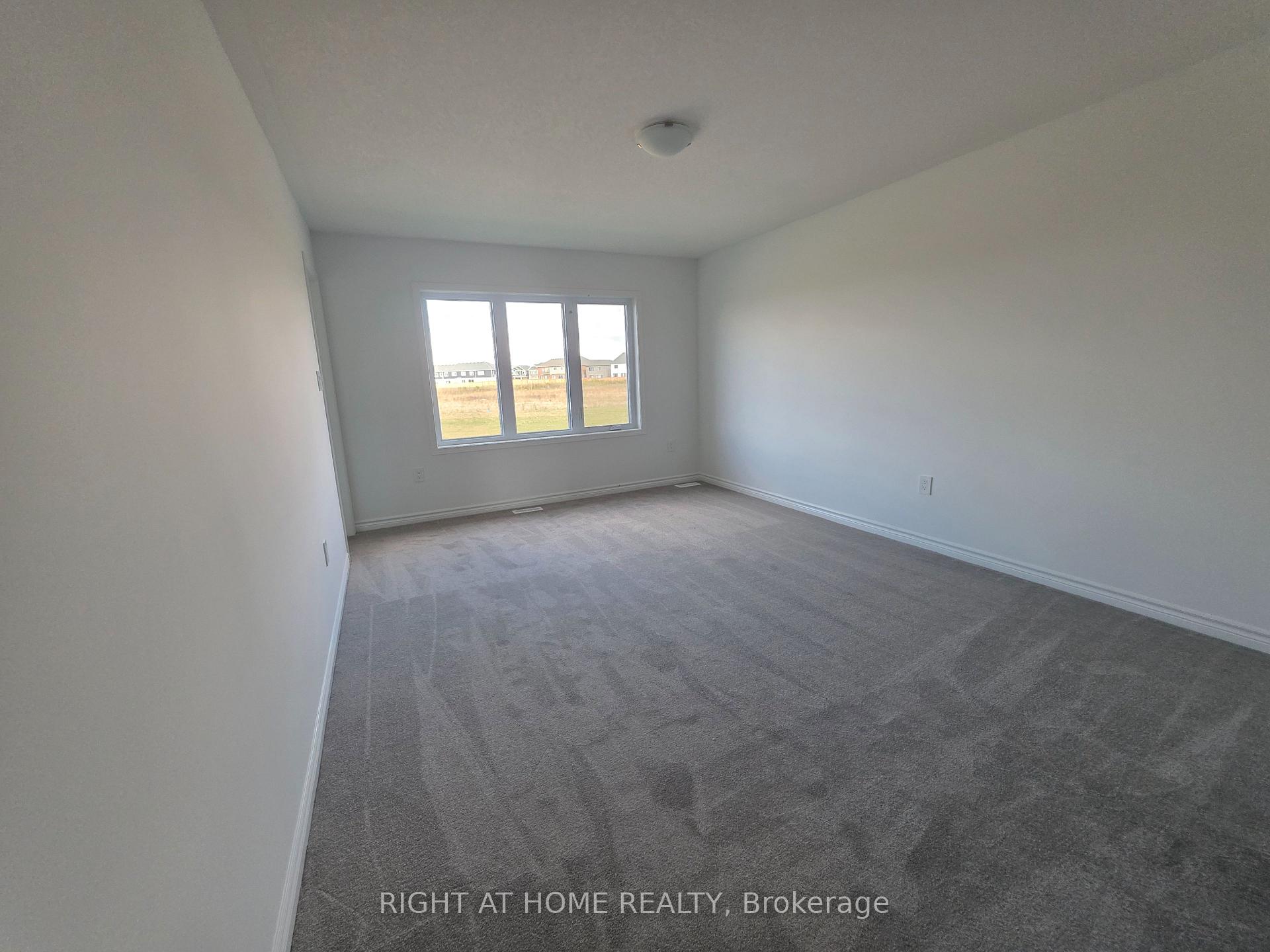 Photo 21 of 274 Millstone Street, Kitchener — HOMEH