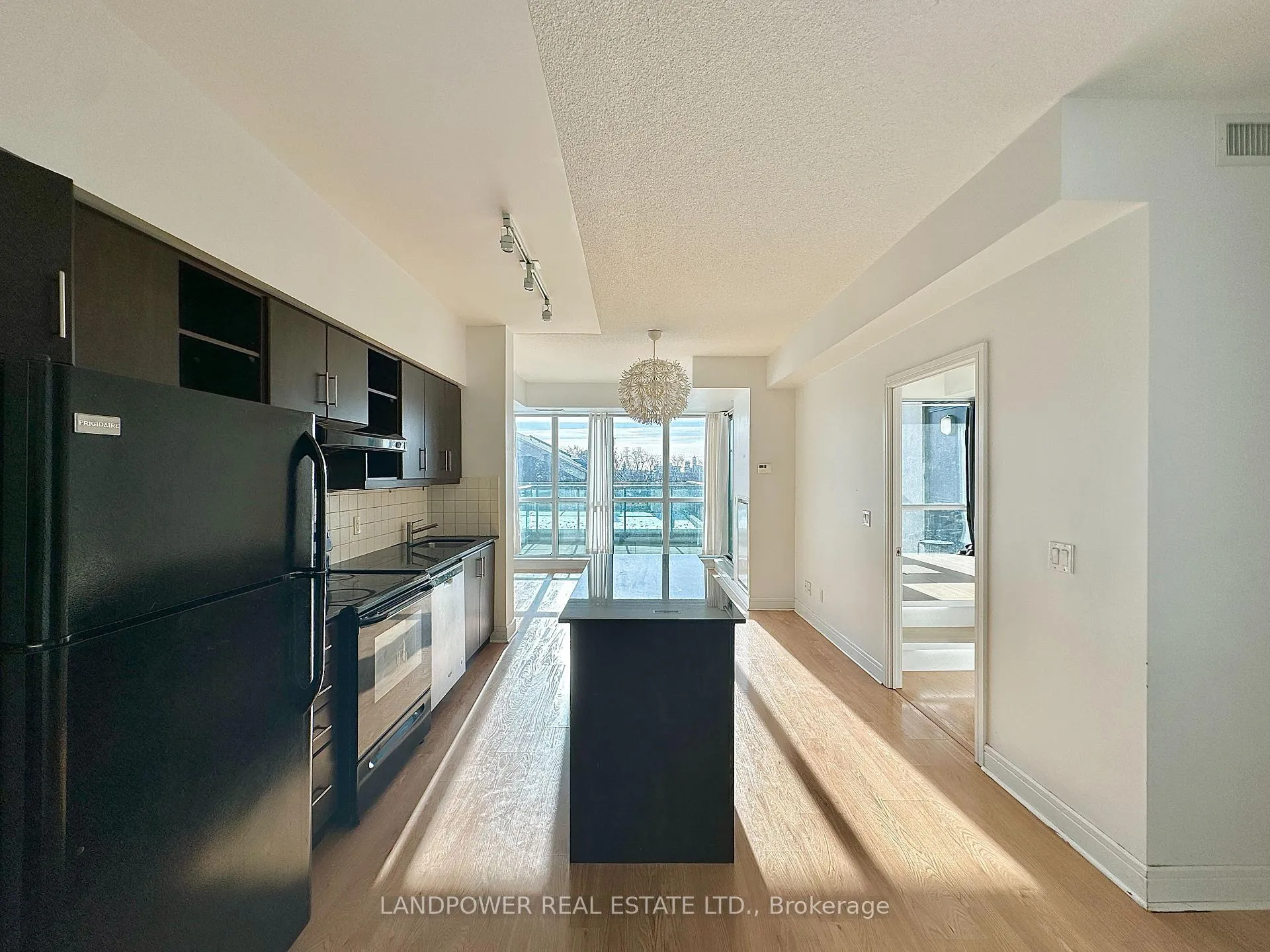 Photo 6 of Unit 315, 35 Brian Peck Crescent, Toronto, Thorncliffe Park — HOMEH