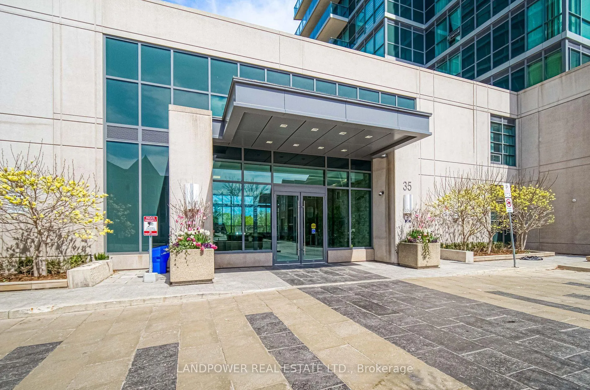 Photo 17 of Unit 315, 35 Brian Peck Crescent, Toronto, Thorncliffe Park — HOMEH