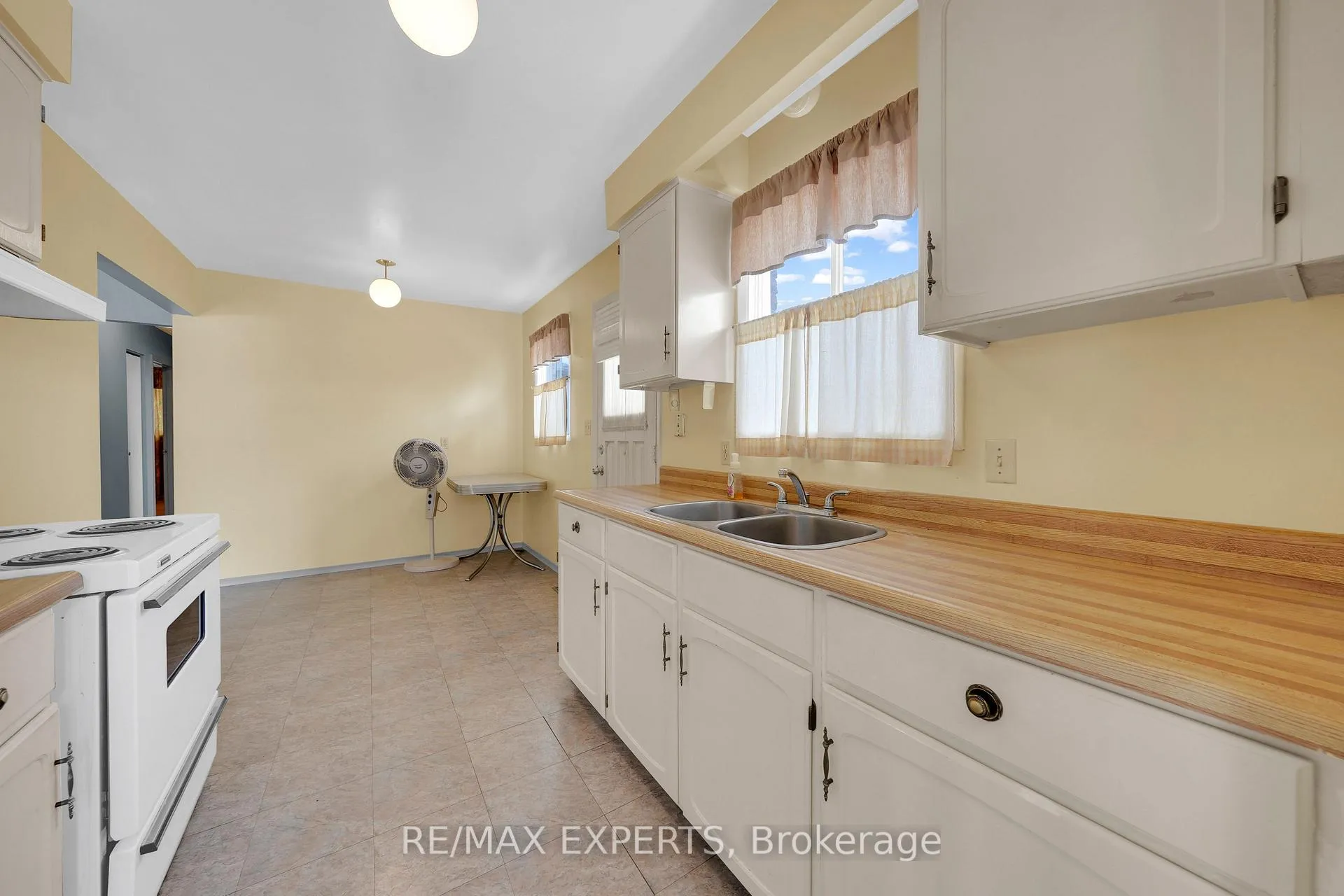 Photo 8 of 3 Milne Street, New Tecumseth, Alliston — HOMEH