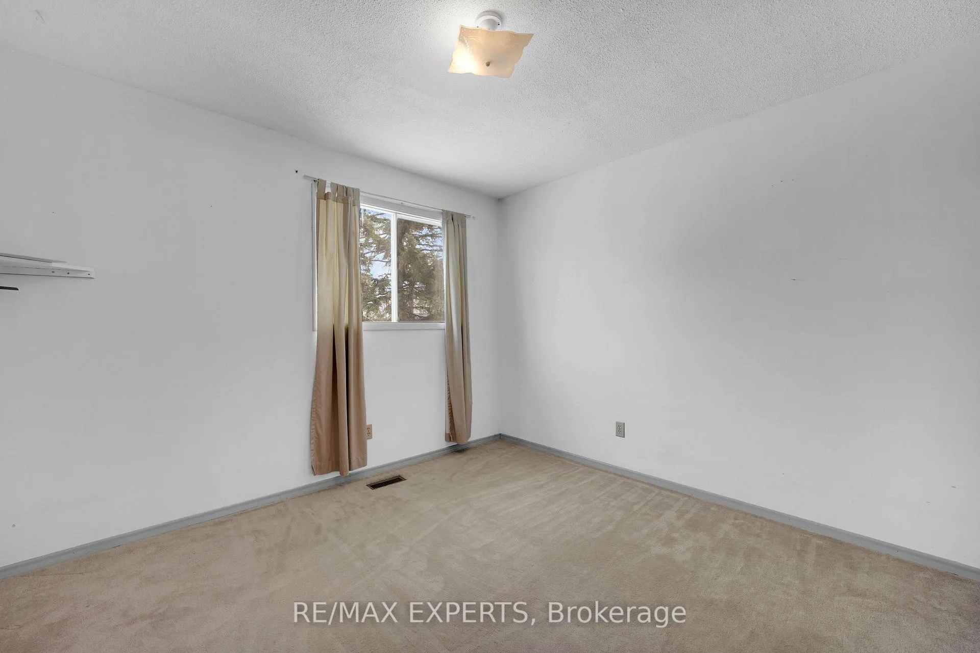 Photo 17 of 3 Milne Street, New Tecumseth, Alliston — HOMEH