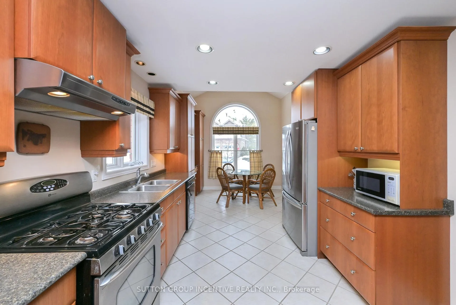 Photo 10 of 71 Bella Vista Trail, New Tecumseth, Rural New Tecumseth — HOMEH