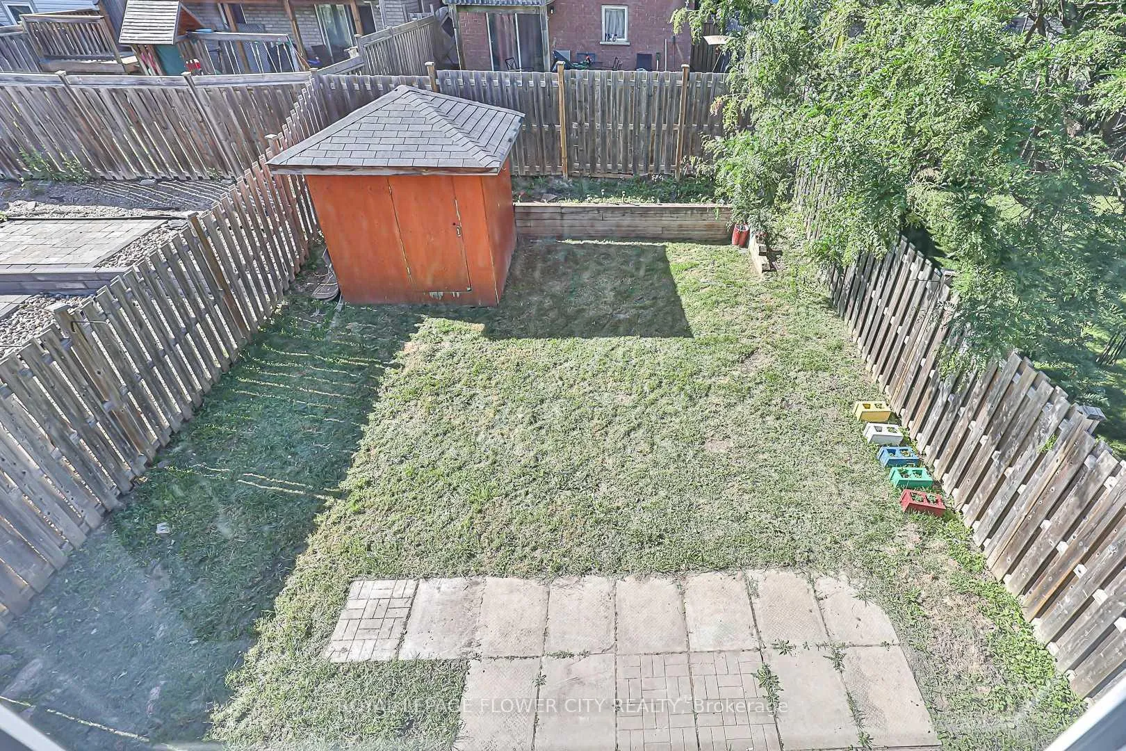 Photo 2 of 852 Taggart Crescent, Oshawa, Pinecrest — HOMEH