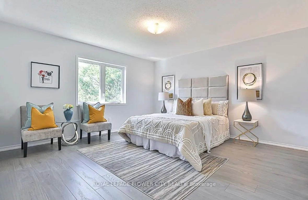 Photo 11 of 852 Taggart Crescent, Oshawa, Pinecrest — HOMEH
