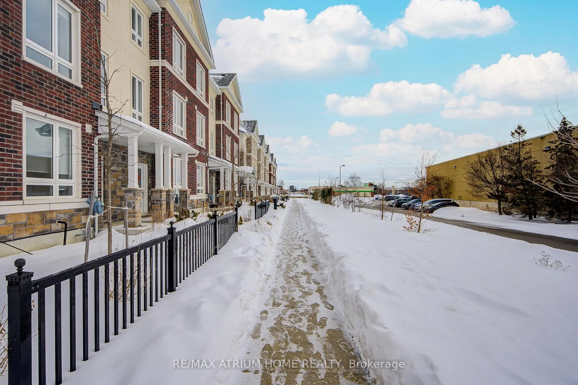 Photo 3 of 60 Imperial College Lane, Markham, Wismer — HOMEH