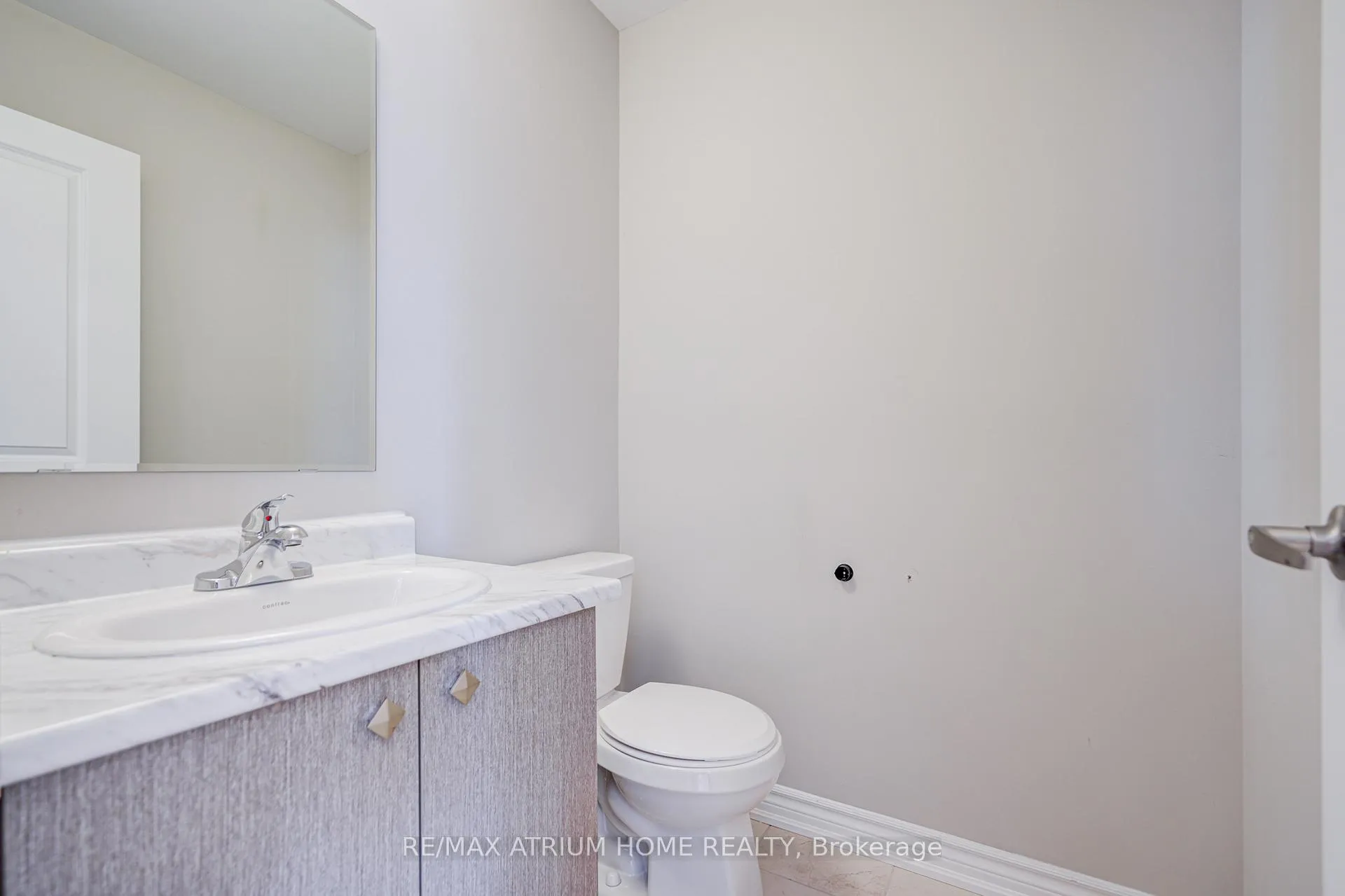 Photo 17 of 60 Imperial College Lane, Markham, Wismer — HOMEH