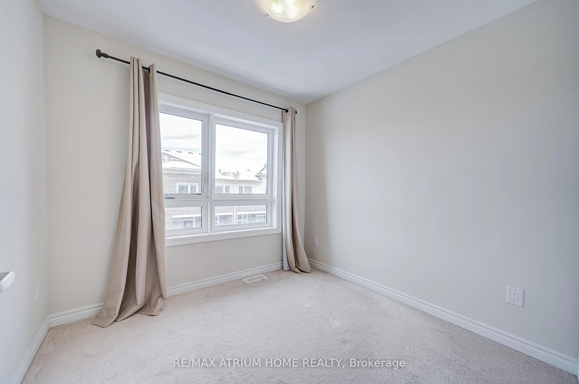Photo 41 of 60 Imperial College Lane, Markham, Wismer — HOMEH
