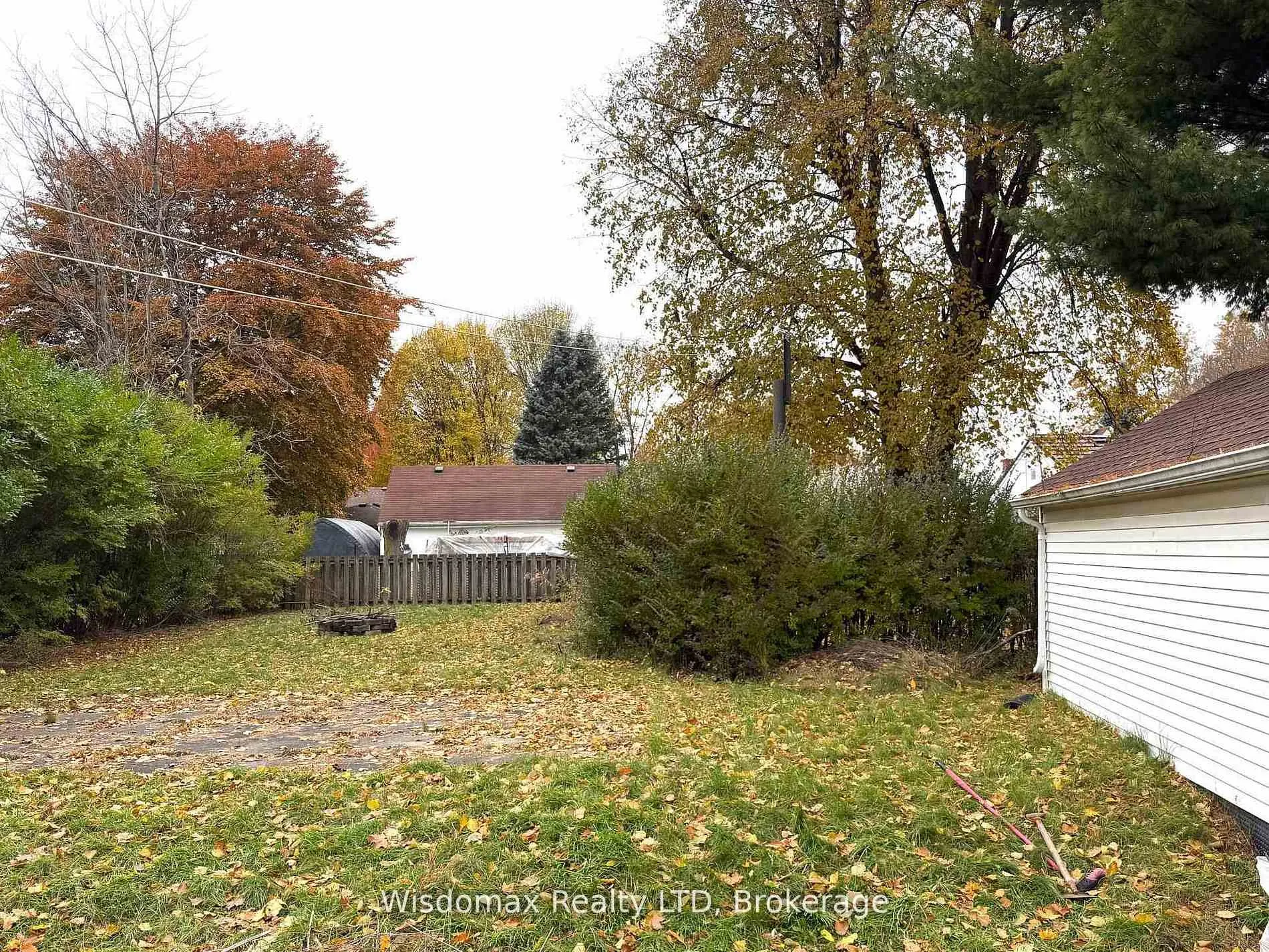 Photo 15 of Unit mainfloor, 6481 Erwin Crescent, Niagara Falls, Dorchester — HOMEH