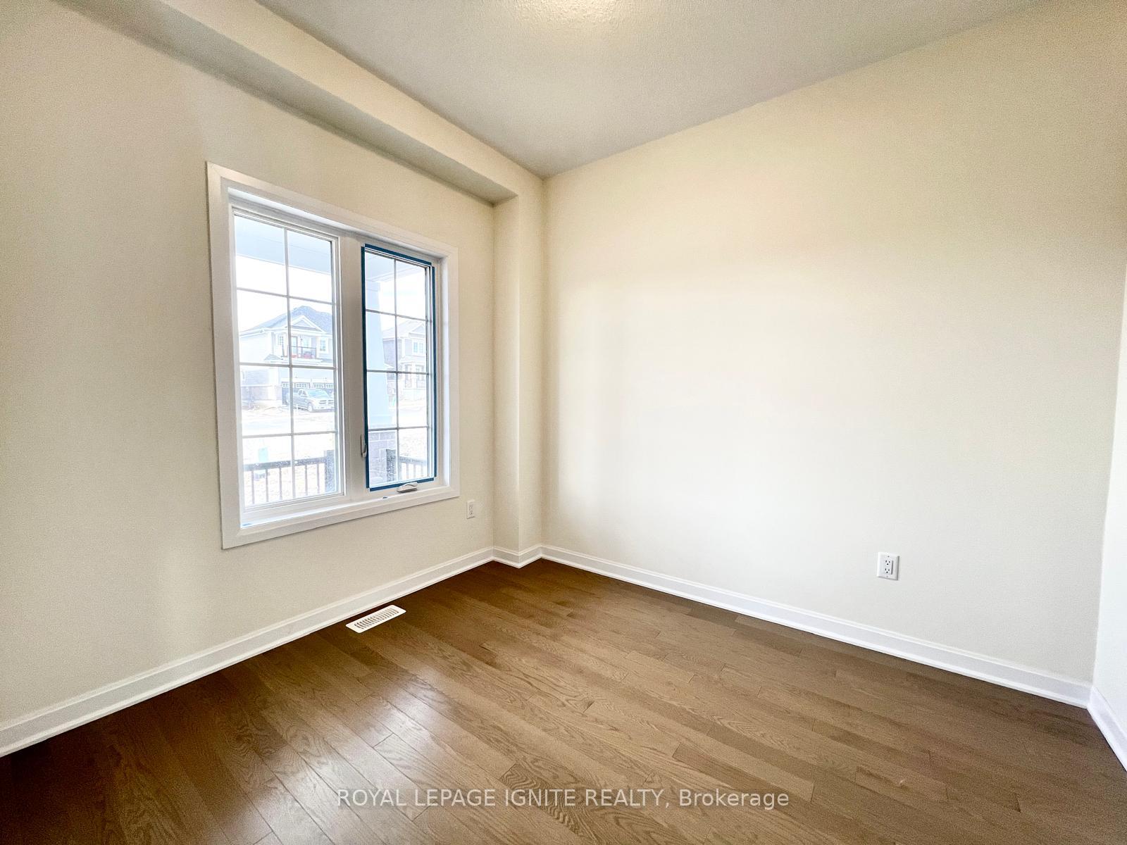 Photo 5 of 106 Windermere Boulevard, Loyalist, Bath — HOMEH
