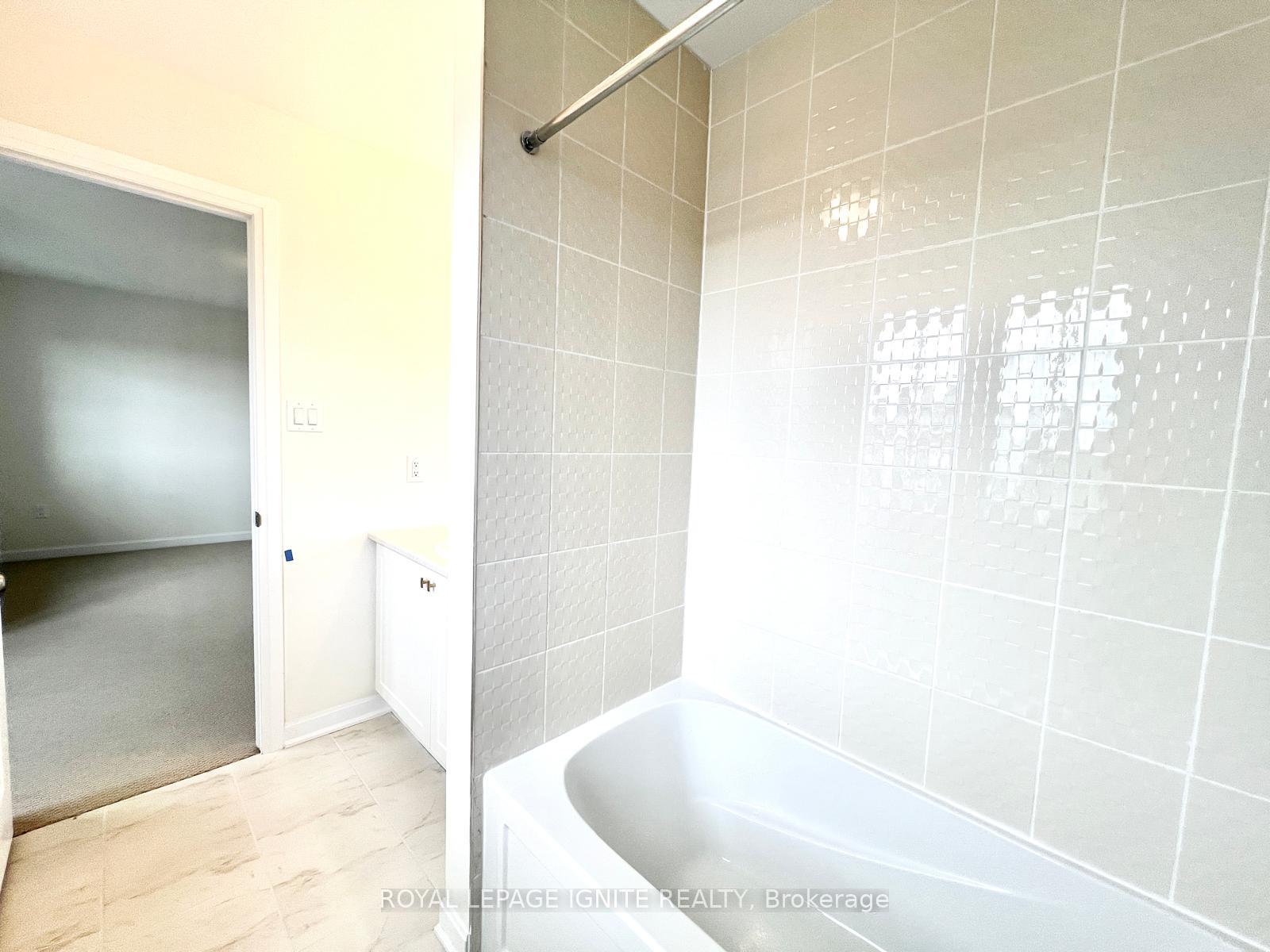 Photo 37 of 106 Windermere Boulevard, Loyalist, Bath — HOMEH