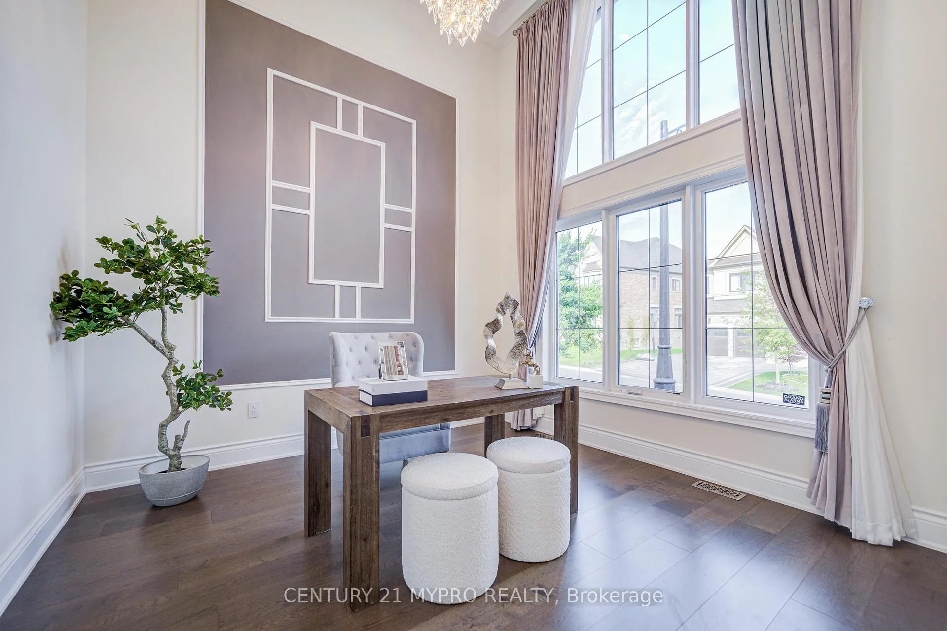 Photo 8 of 140 Lady Jessica Drive, Vaughan, Patterson — HOMEH