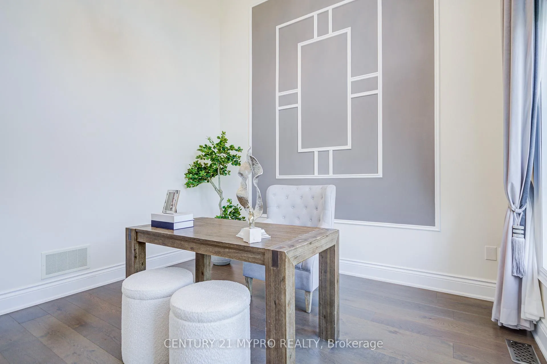 Photo 9 of 140 Lady Jessica Drive, Vaughan, Patterson — HOMEH