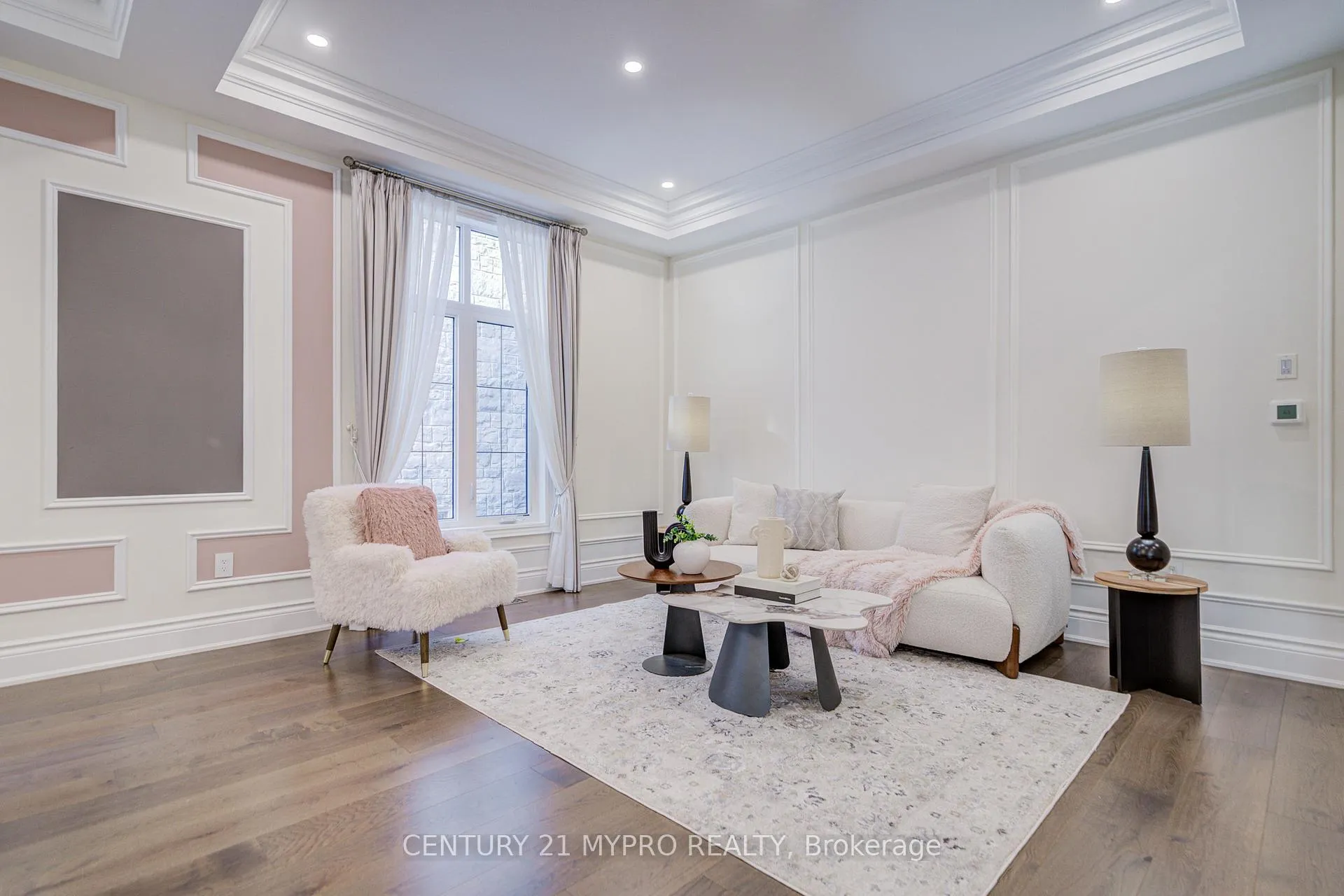 Photo 10 of 140 Lady Jessica Drive, Vaughan, Patterson — HOMEH
