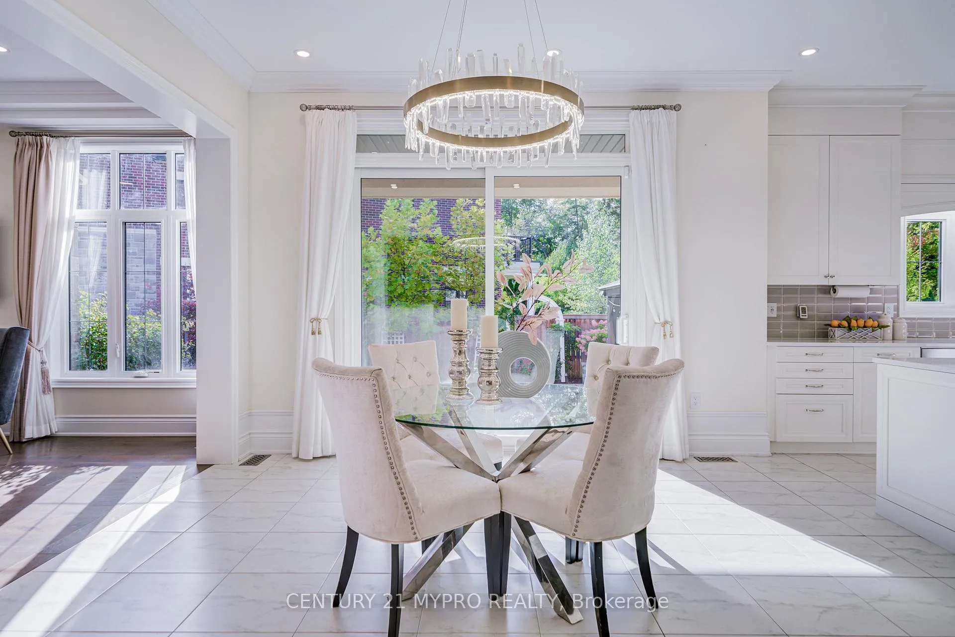 Photo 18 of 140 Lady Jessica Drive, Vaughan, Patterson — HOMEH