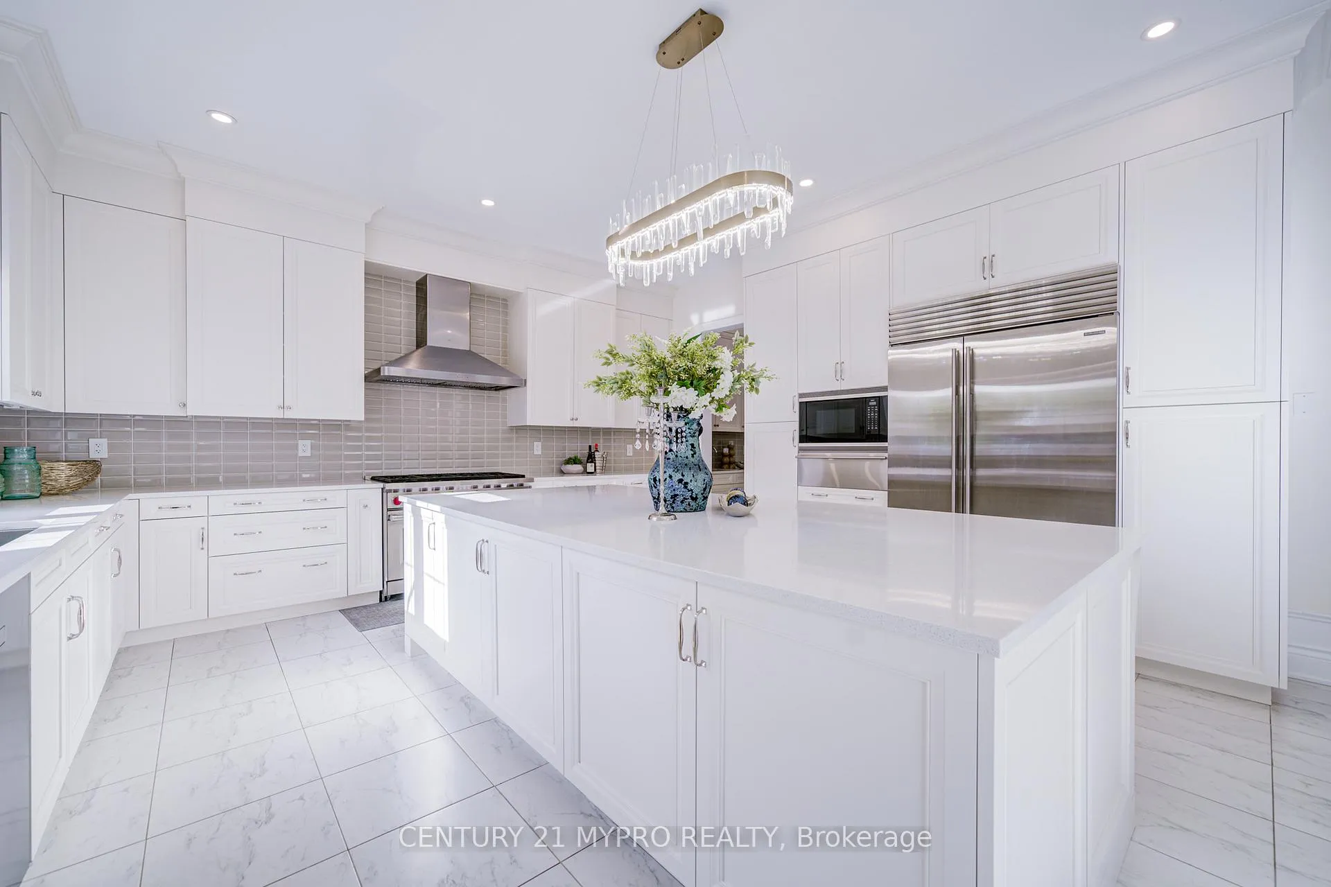 Photo 21 of 140 Lady Jessica Drive, Vaughan, Patterson — HOMEH
