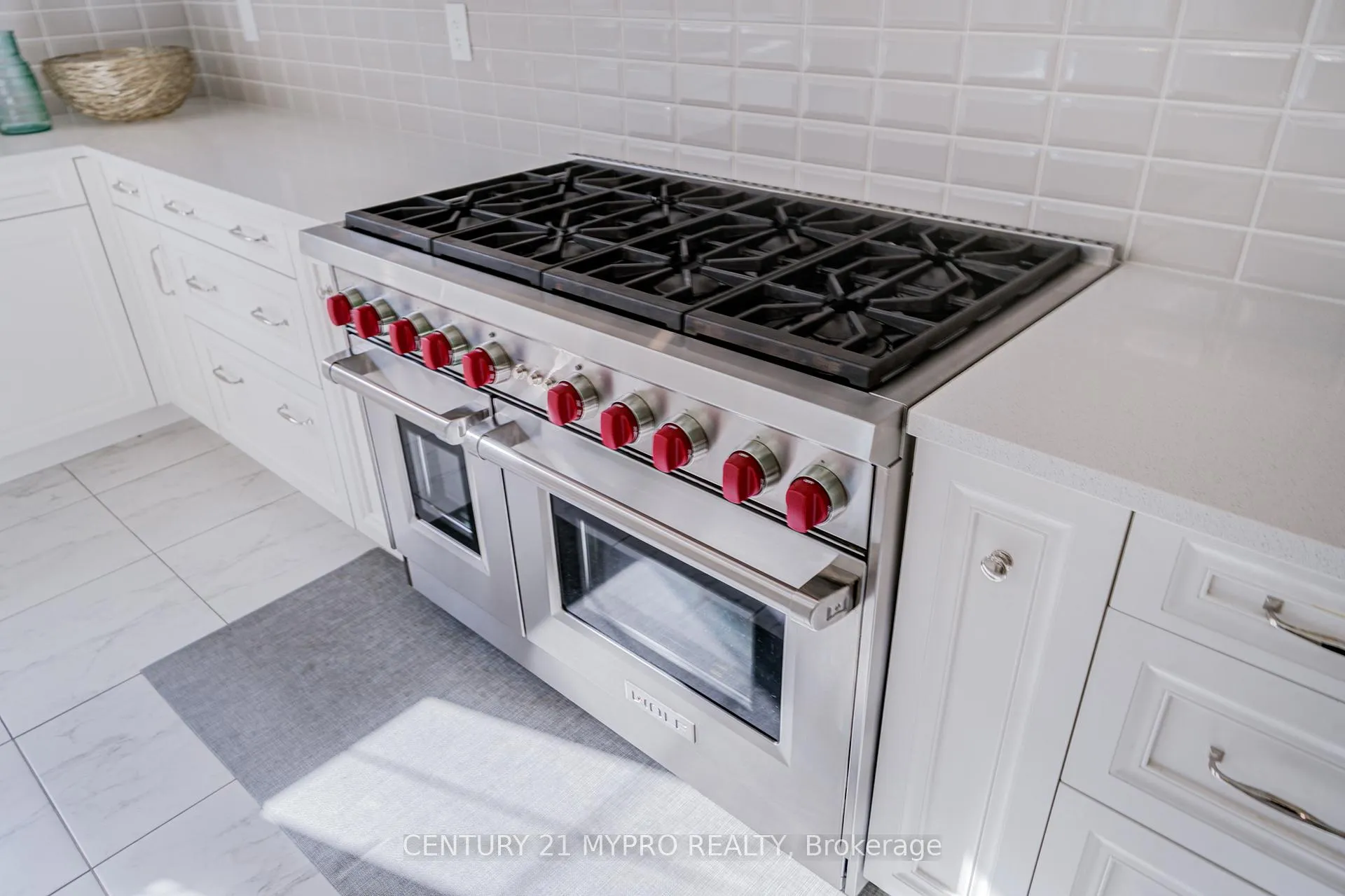 Photo 22 of 140 Lady Jessica Drive, Vaughan, Patterson — HOMEH