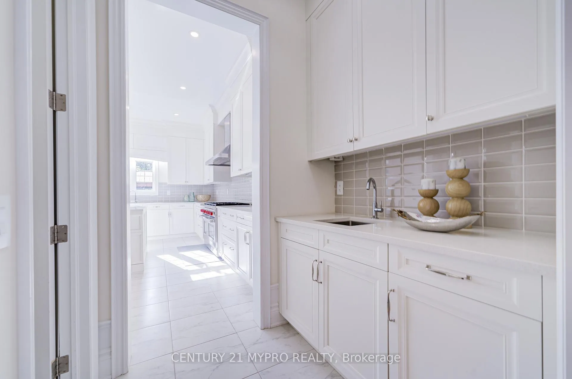 Photo 23 of 140 Lady Jessica Drive, Vaughan, Patterson — HOMEH