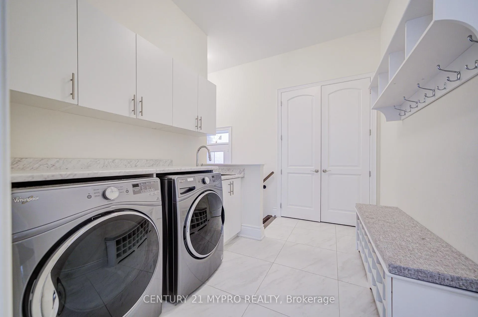 Photo 24 of 140 Lady Jessica Drive, Vaughan, Patterson — HOMEH