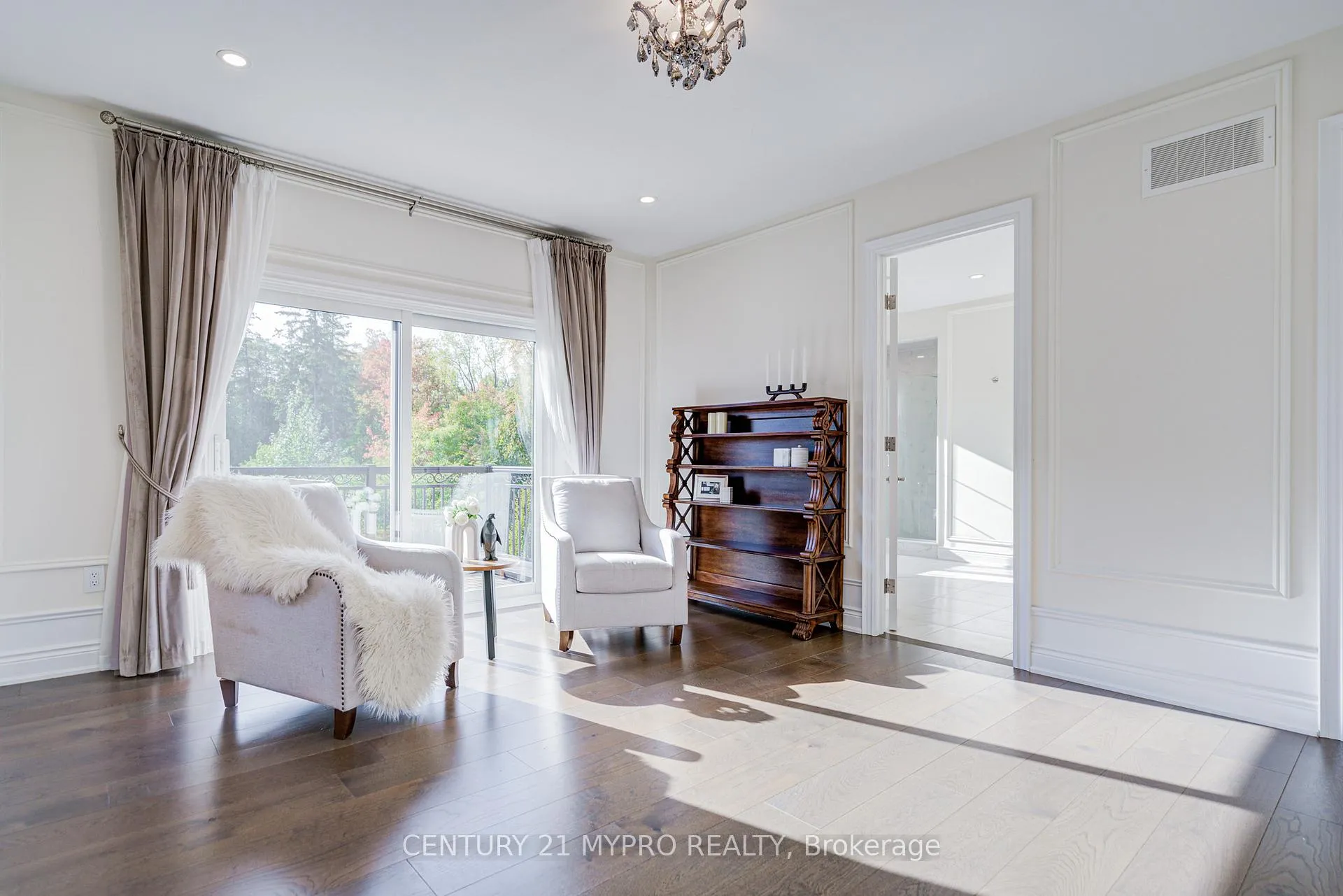 Photo 28 of 140 Lady Jessica Drive, Vaughan, Patterson — HOMEH
