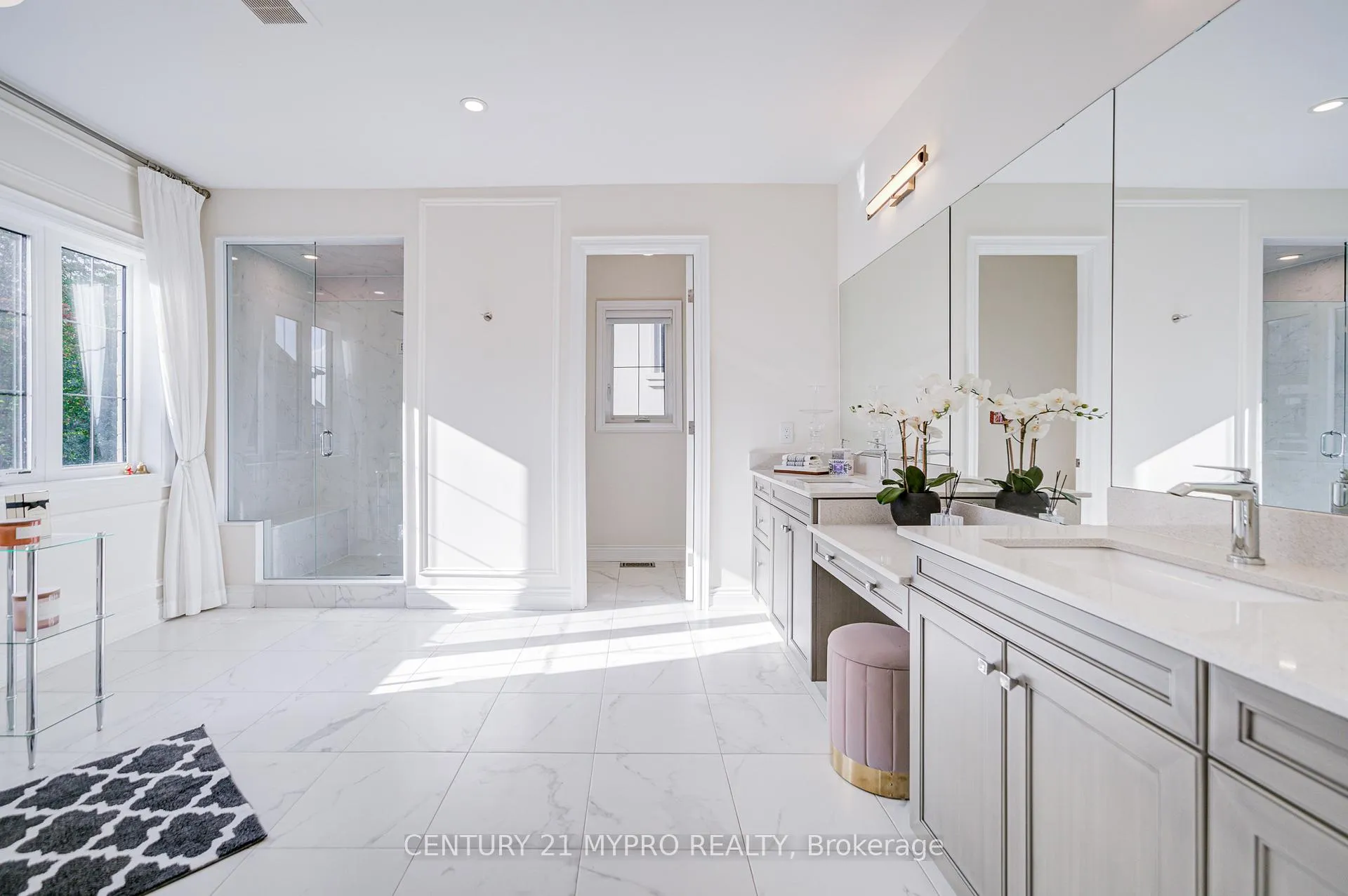 Photo 31 of 140 Lady Jessica Drive, Vaughan, Patterson — HOMEH