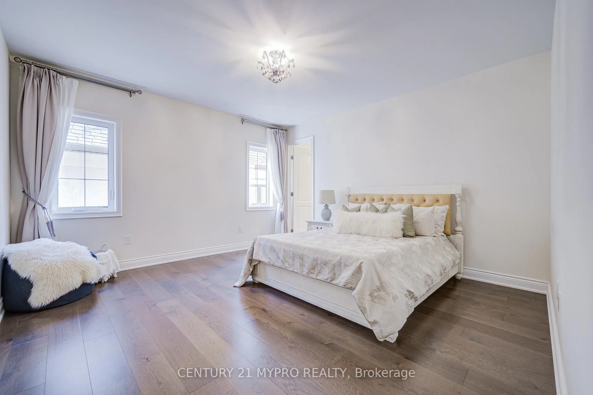 Photo 36 of 140 Lady Jessica Drive, Vaughan, Patterson — HOMEH