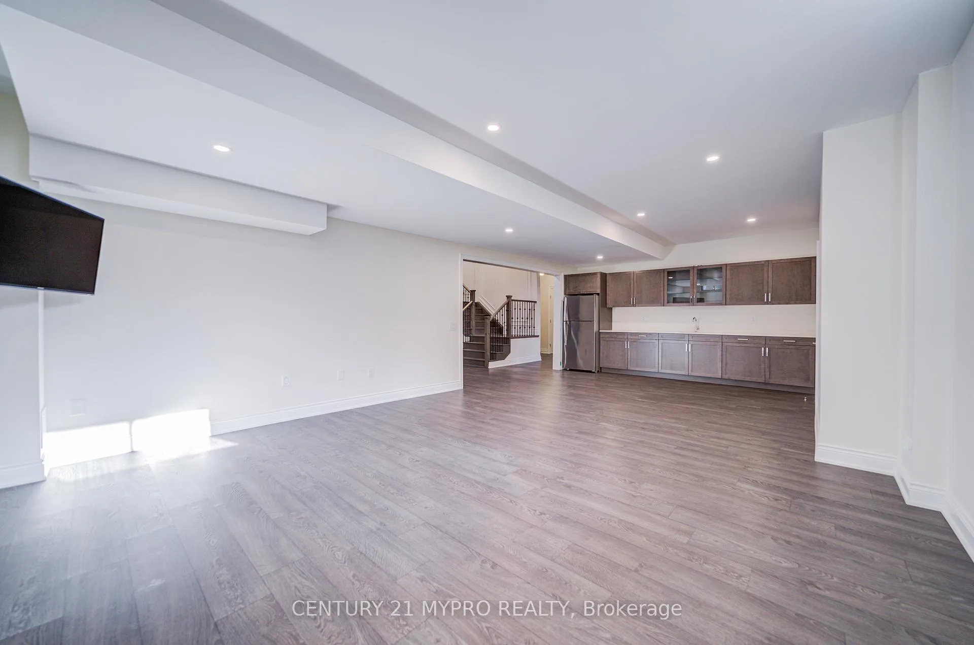 Photo 38 of 140 Lady Jessica Drive, Vaughan, Patterson — HOMEH