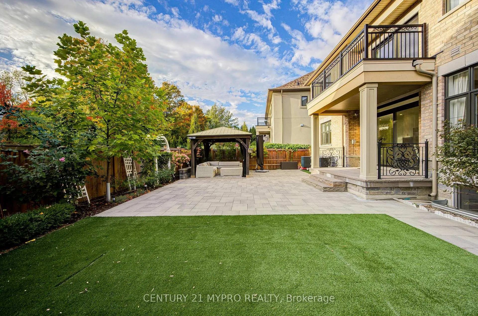 Photo 40 of 140 Lady Jessica Drive, Vaughan, Patterson — HOMEH