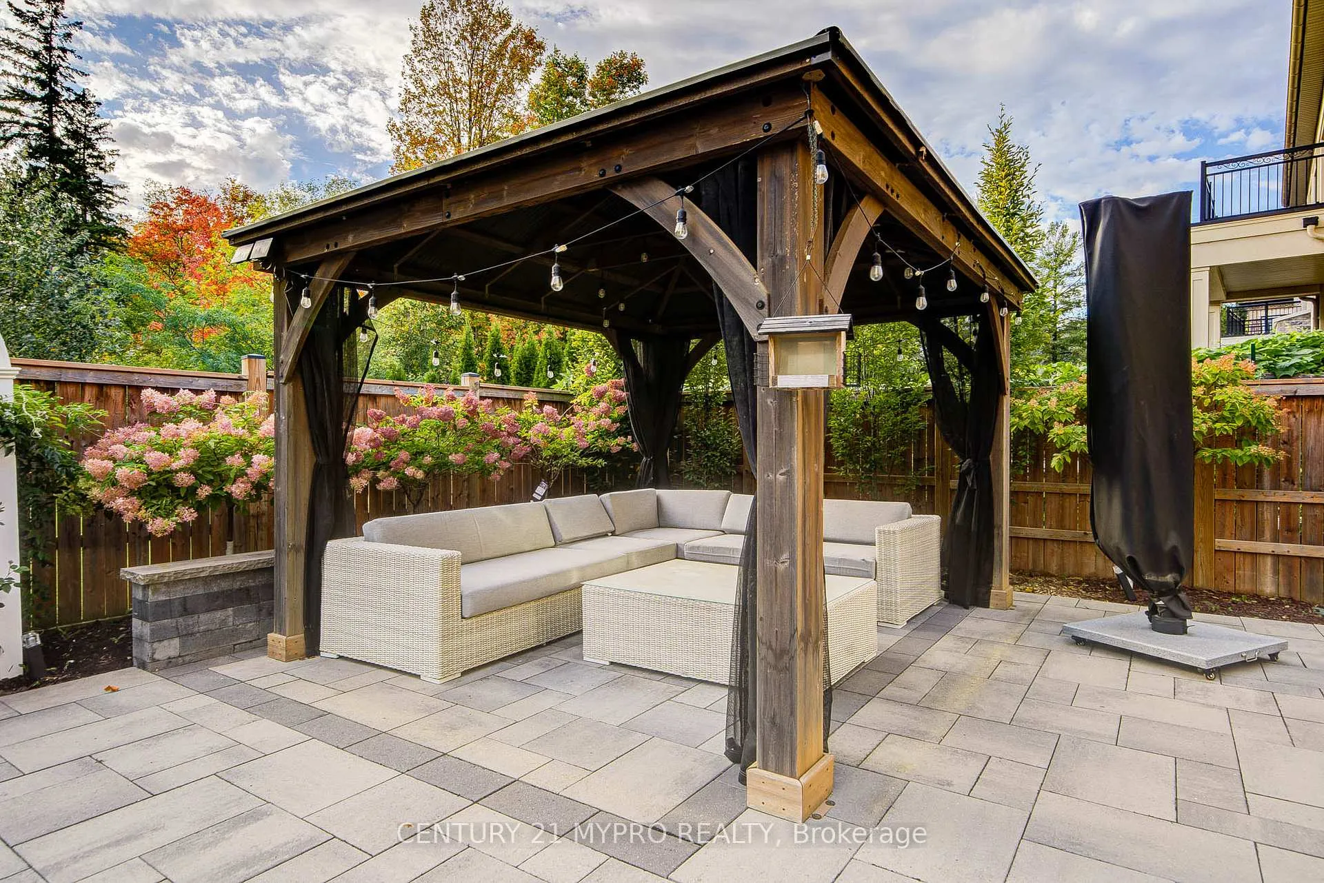 Photo 41 of 140 Lady Jessica Drive, Vaughan, Patterson — HOMEH